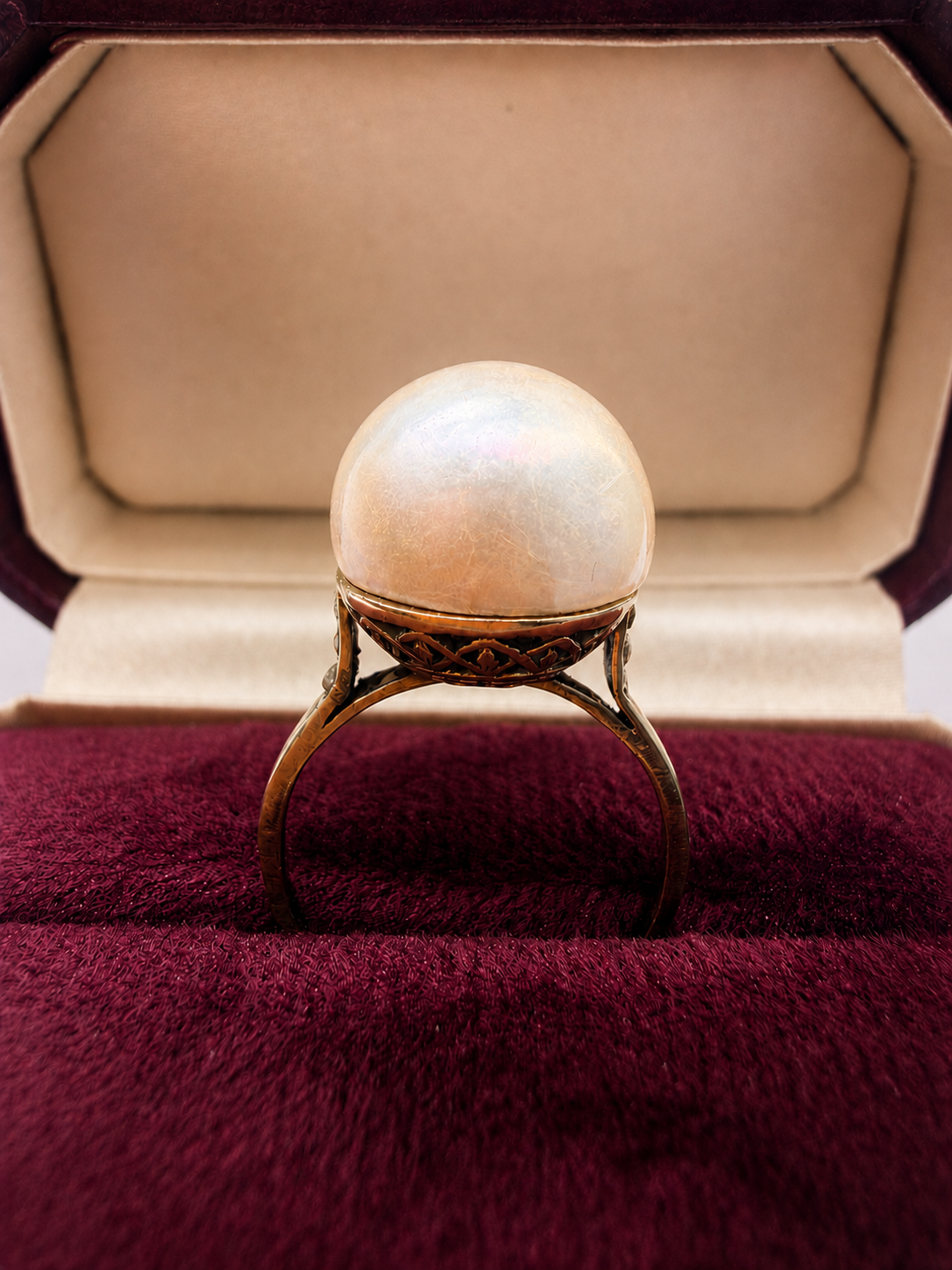 Art Deco 14K White Gold Mabe Pearl diamond Ring