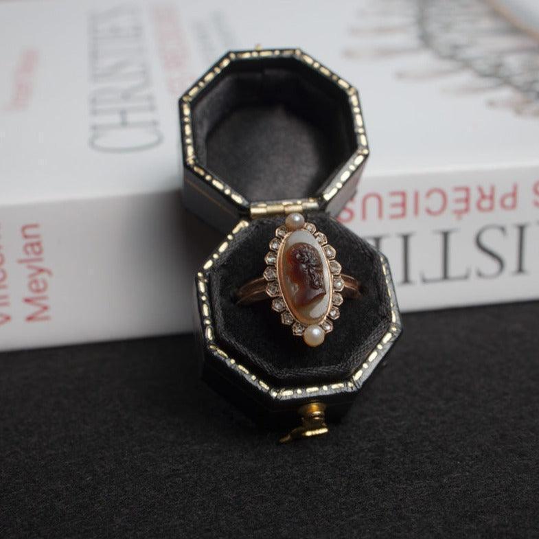 Victorian 18K gold agate cameo diamond pearl ring - Curiously timeless