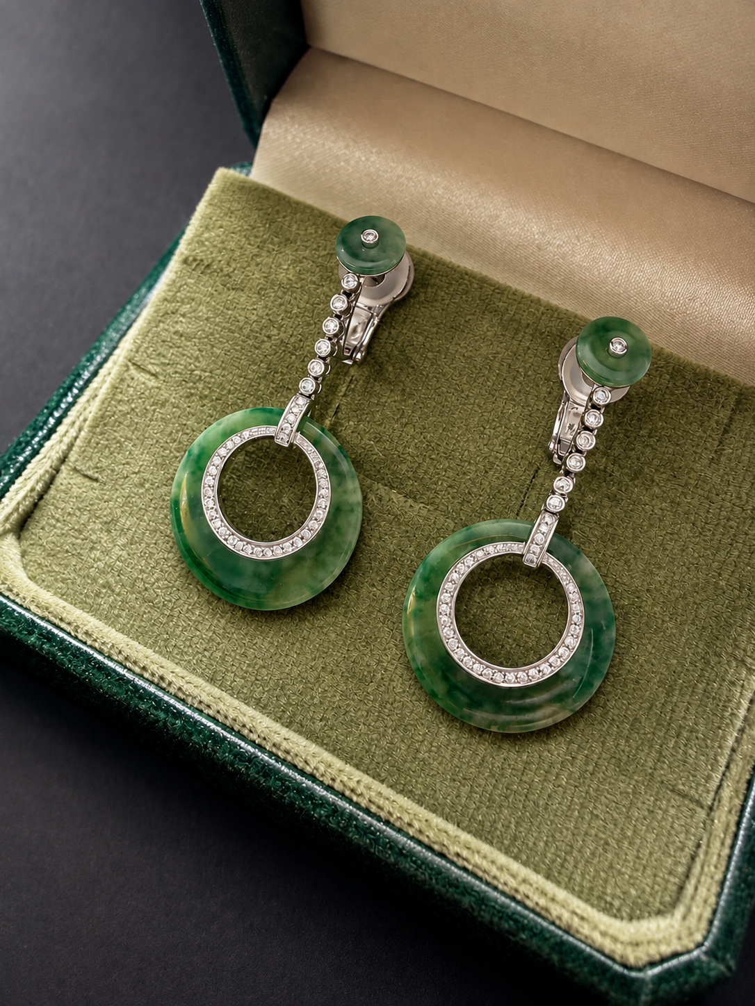 Vintage 18K gold jade diamond drop earrings