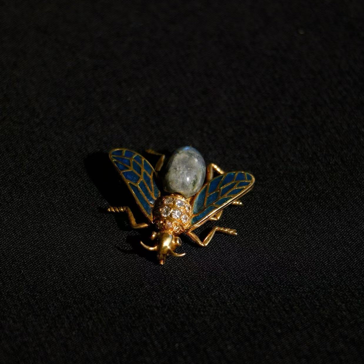 Art Nouveau 18K Gold Plique-à-Jour enamel fly Brooch