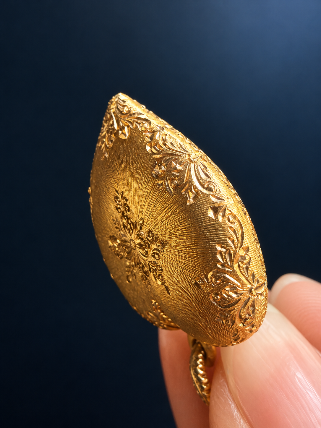 Coeur de fleur, floral heart - 18K Solid Gold Heart Pendant