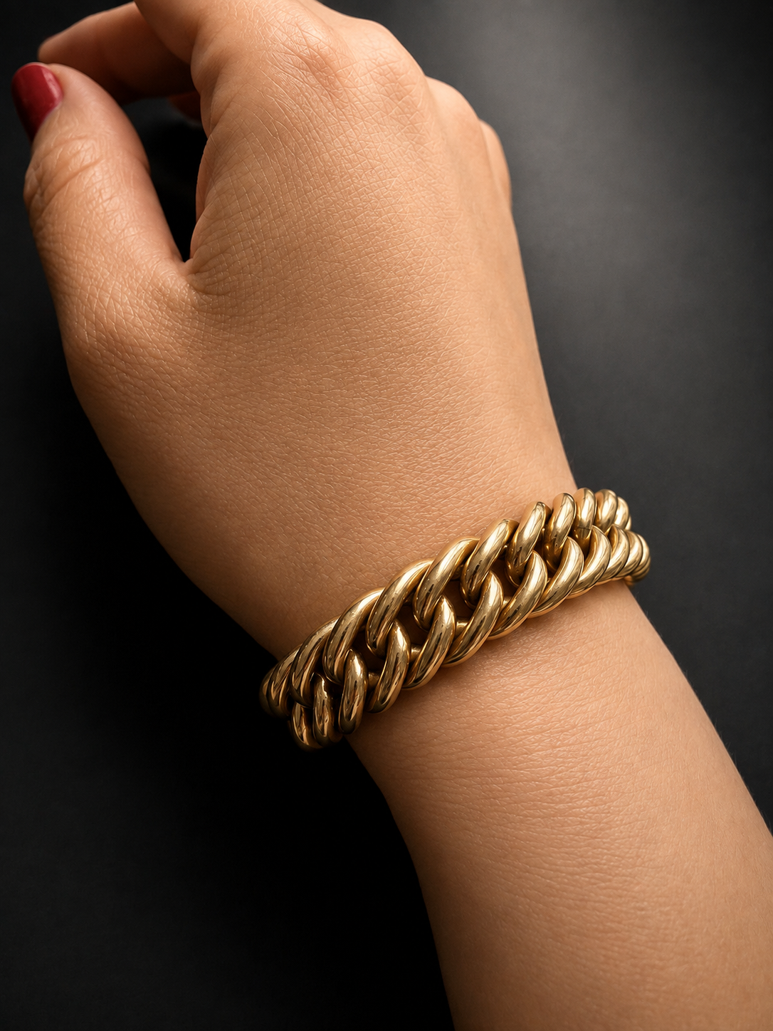 Antique 18K yellow gold curb link bracelet