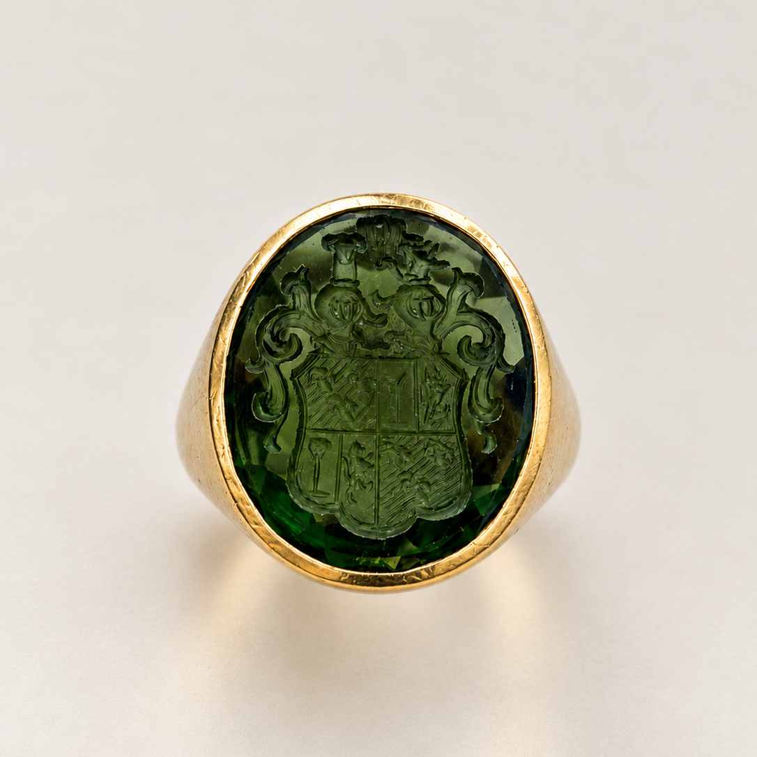 French Antique solid 18K Gold Peridot Signet Ring