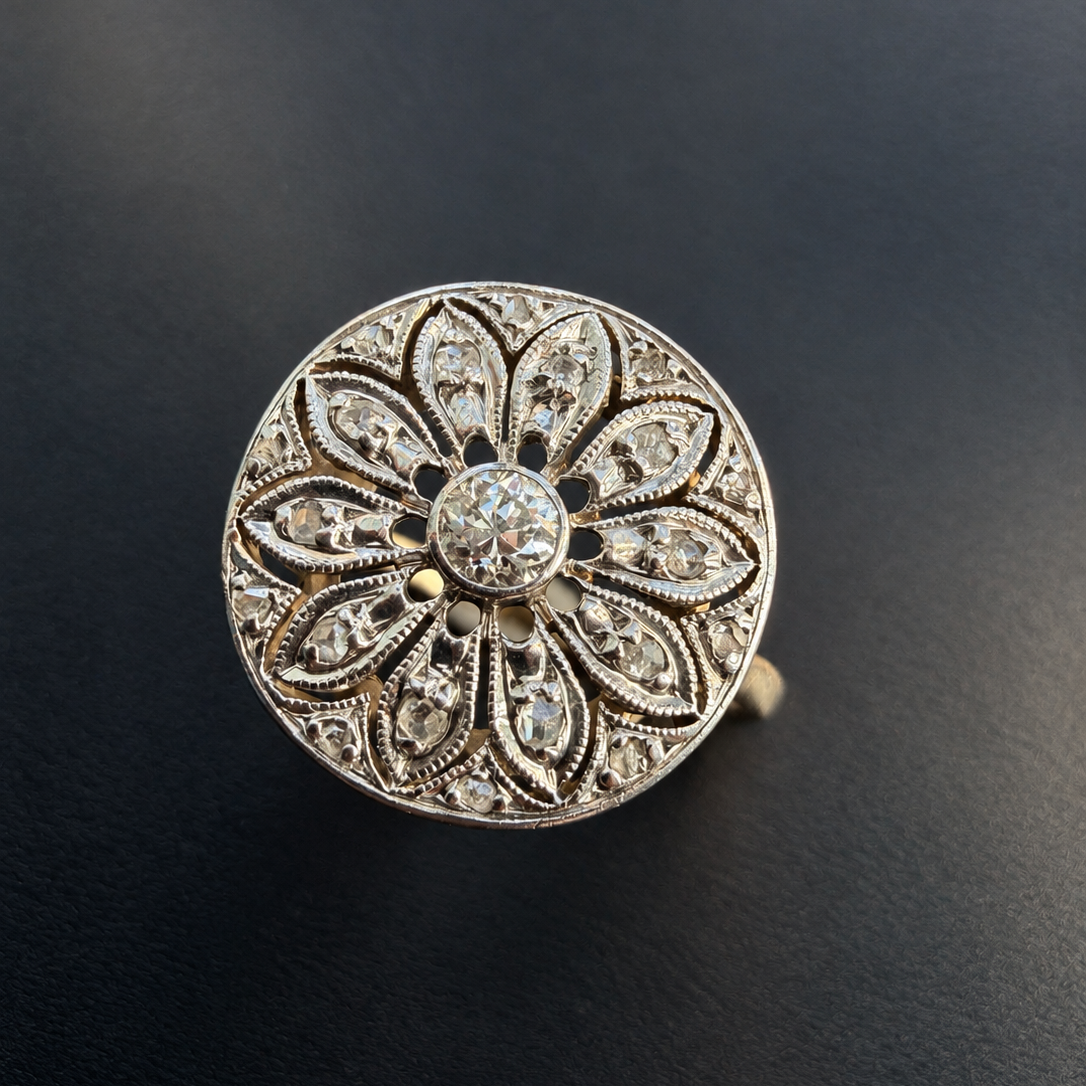 Edwardian 18K gold platinum daisy flower diamond ring