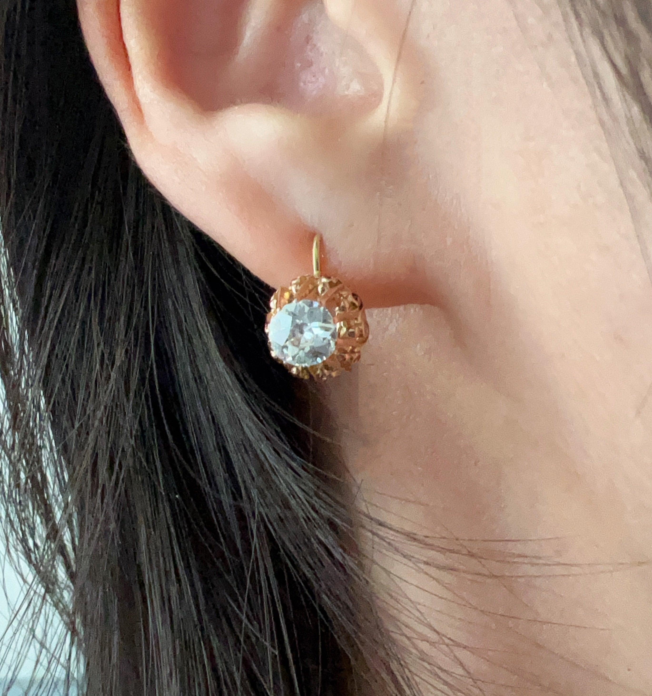Antique 18K gold solitaire diamond earrings - Curiously timeless