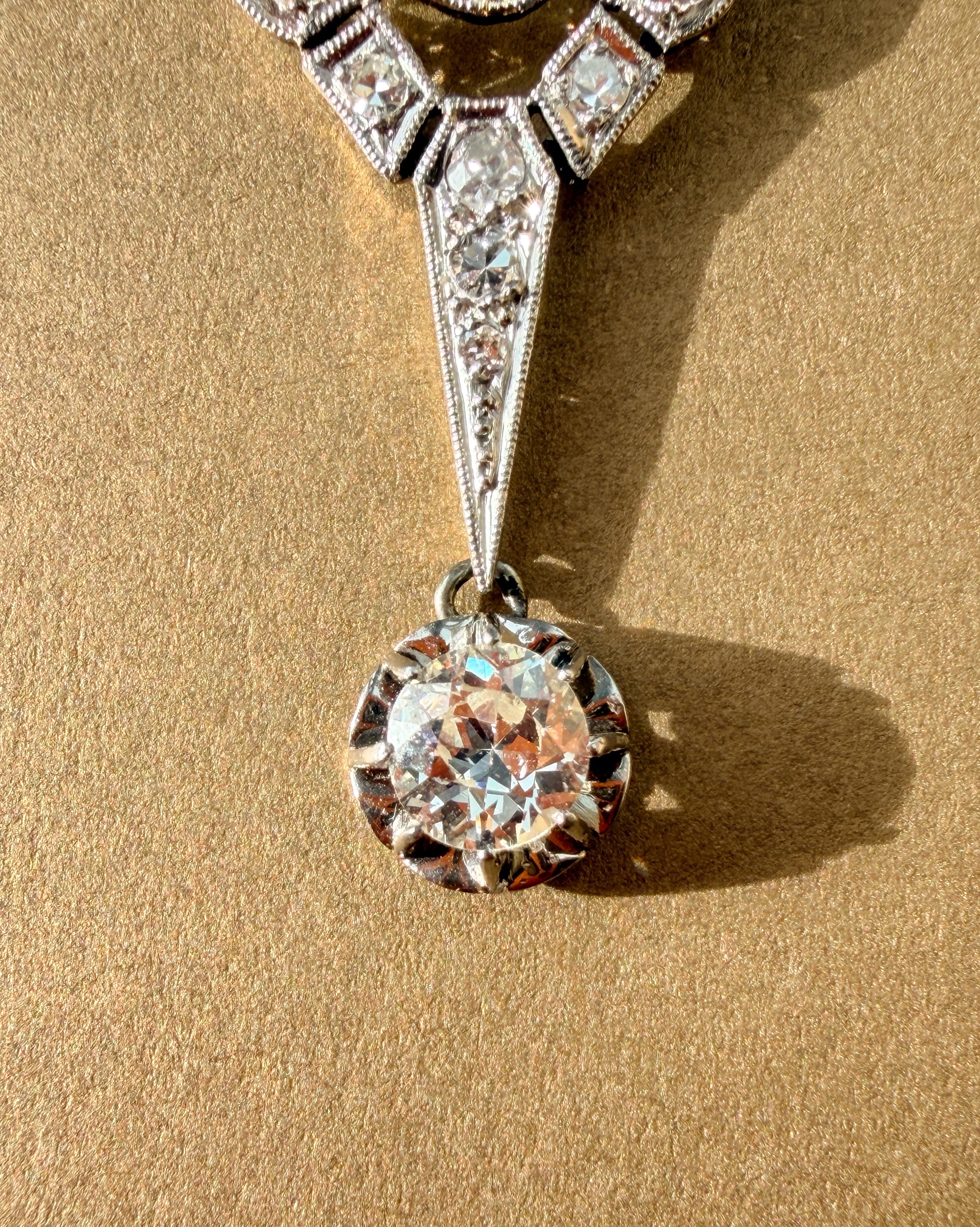 Art Deco 18K white gold platinum diamond pendant