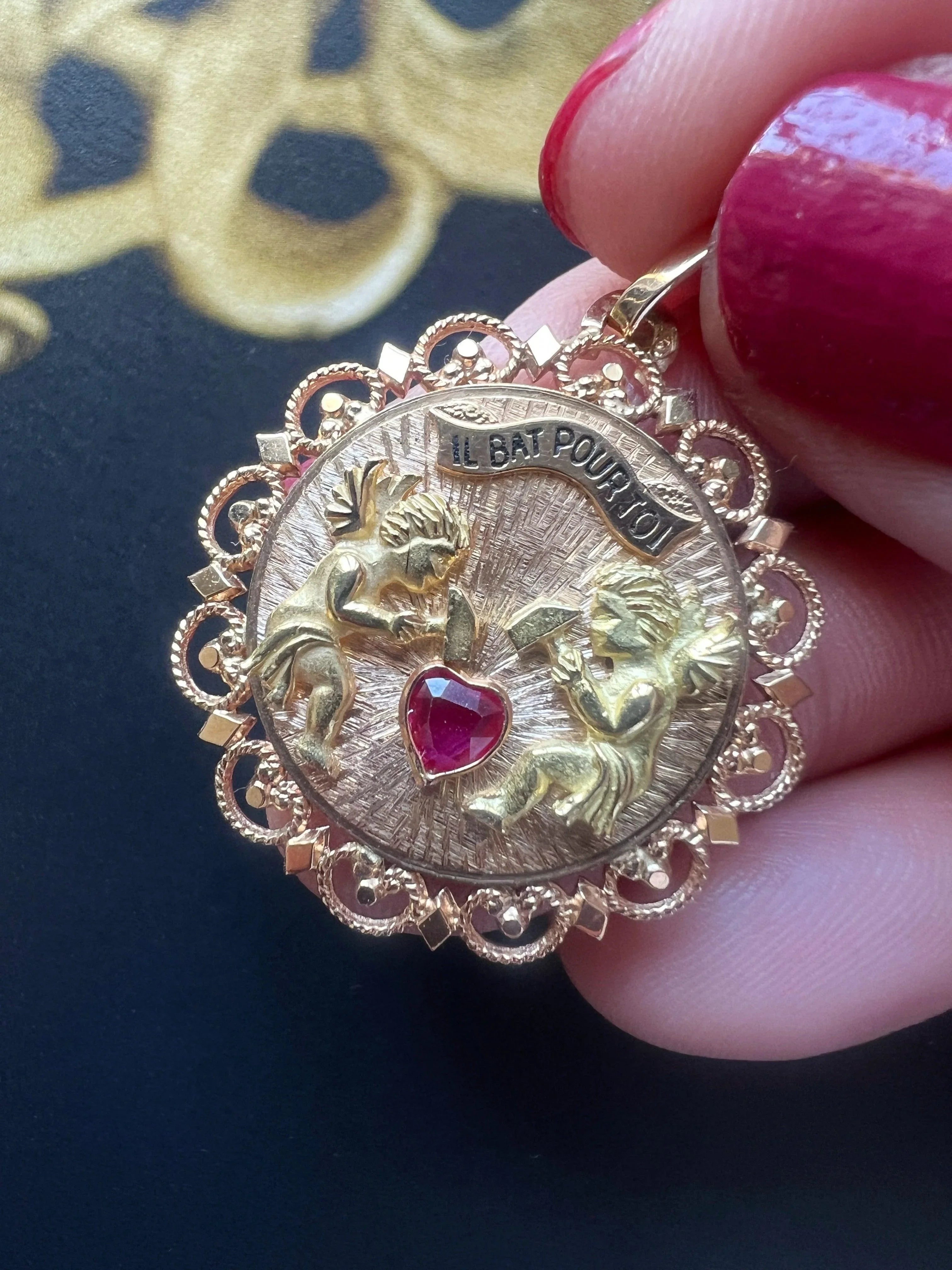 French 18K gold “my heart beats for you” articulated medal pendant - Curiously timeless