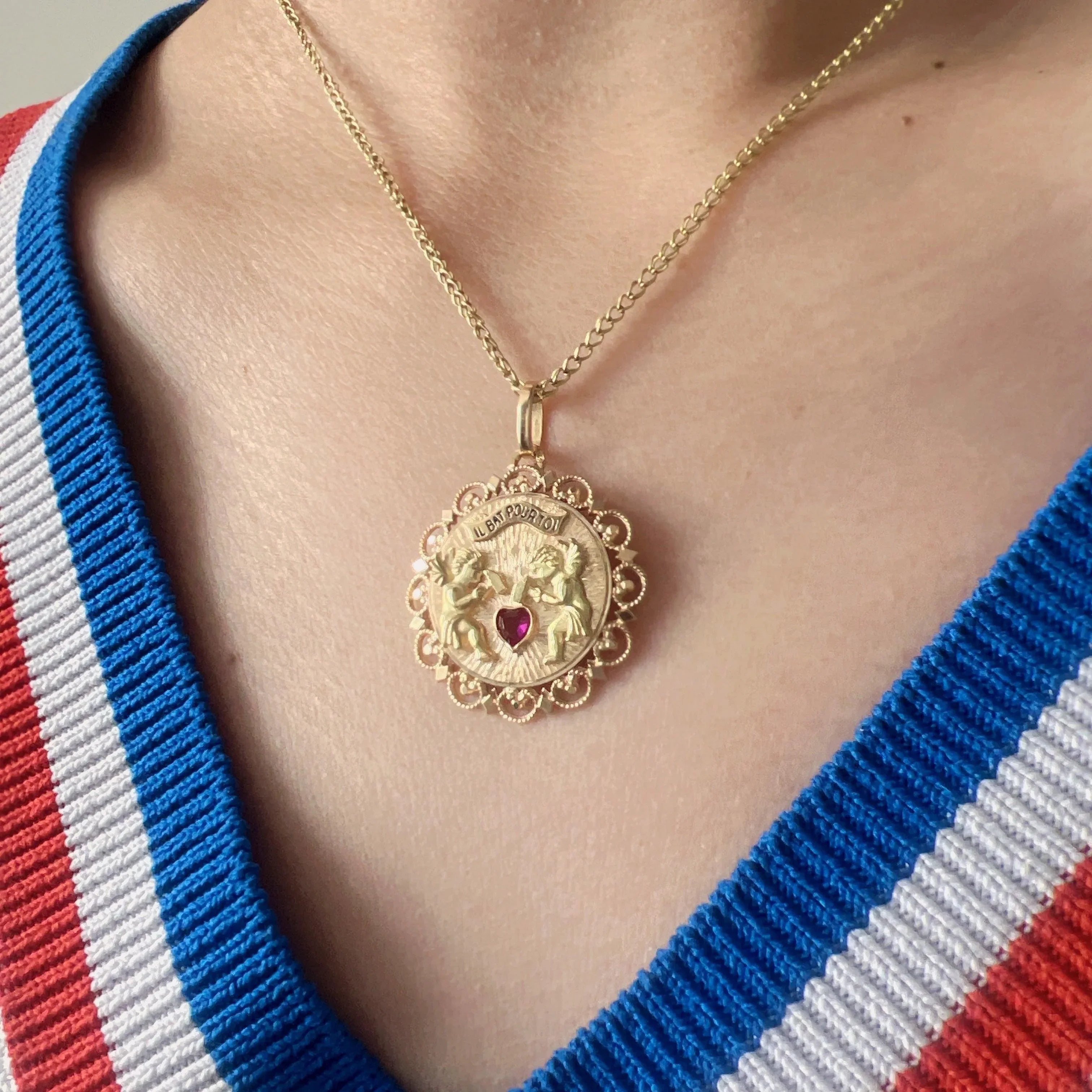 French 18K gold “my heart beats for you” articulated medal pendant - Curiously timeless