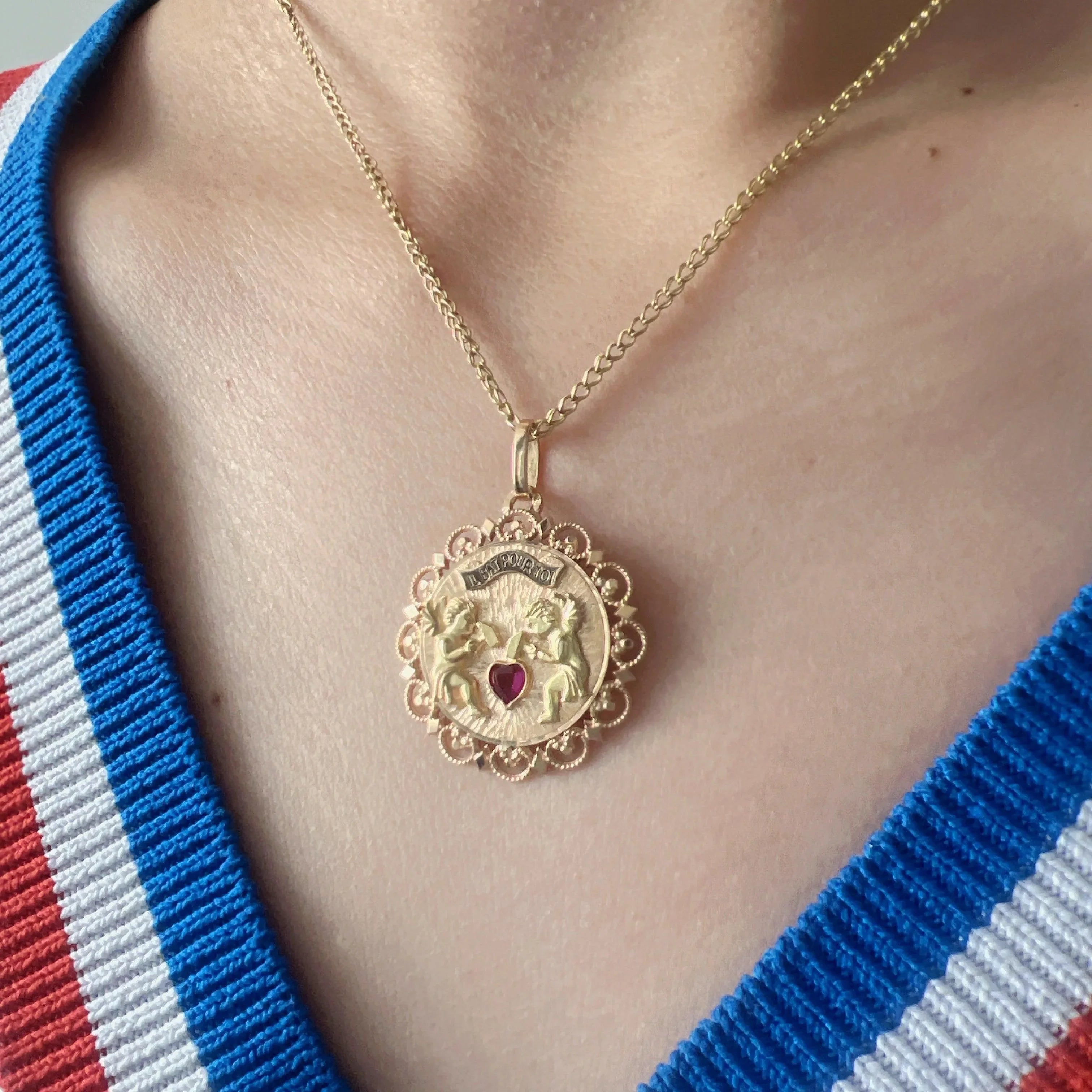 French 18K gold “my heart beats for you” articulated medal pendant - Curiously timeless