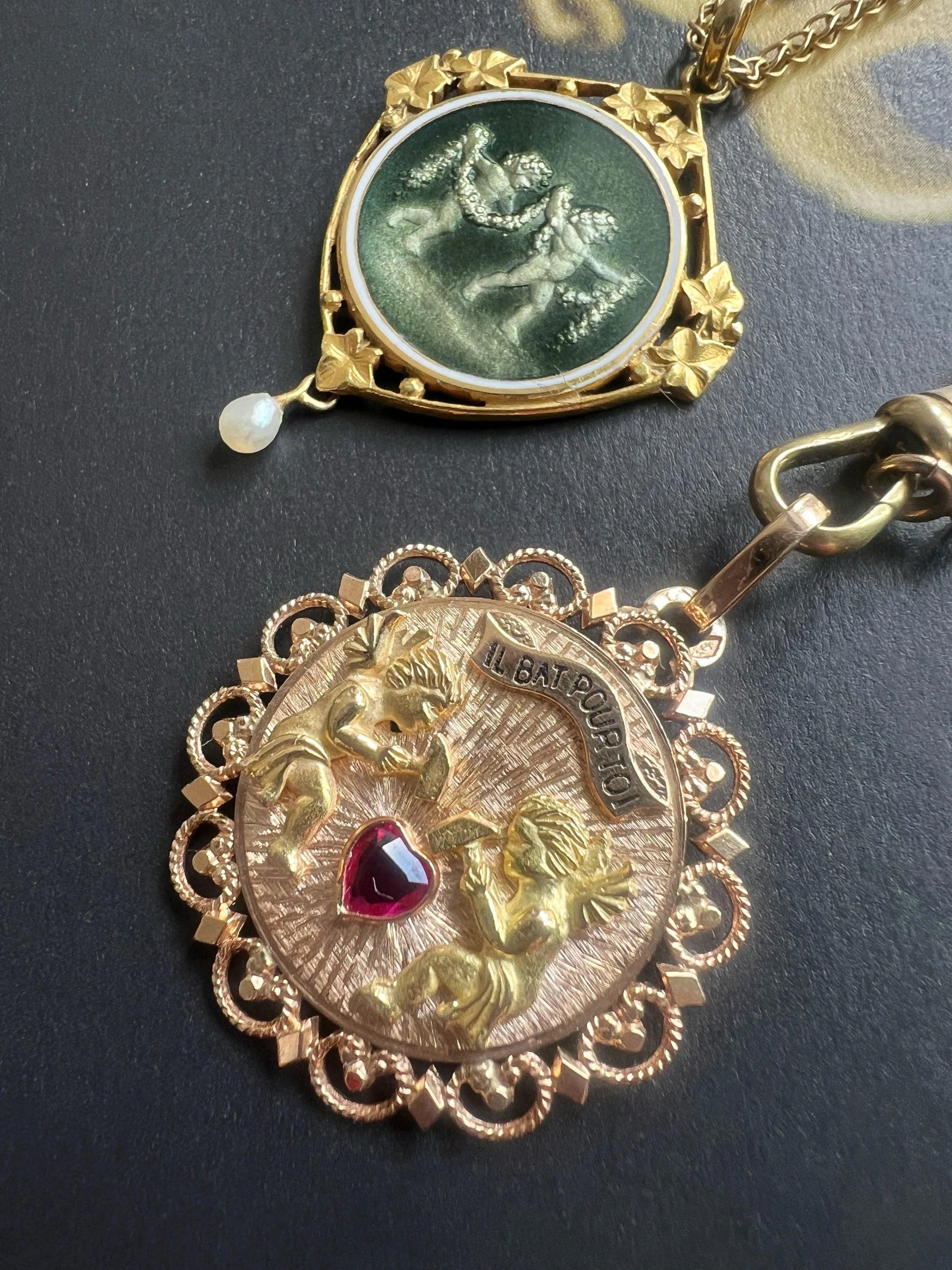 French 18K gold “my heart beats for you” articulated medal pendant - Curiously timeless