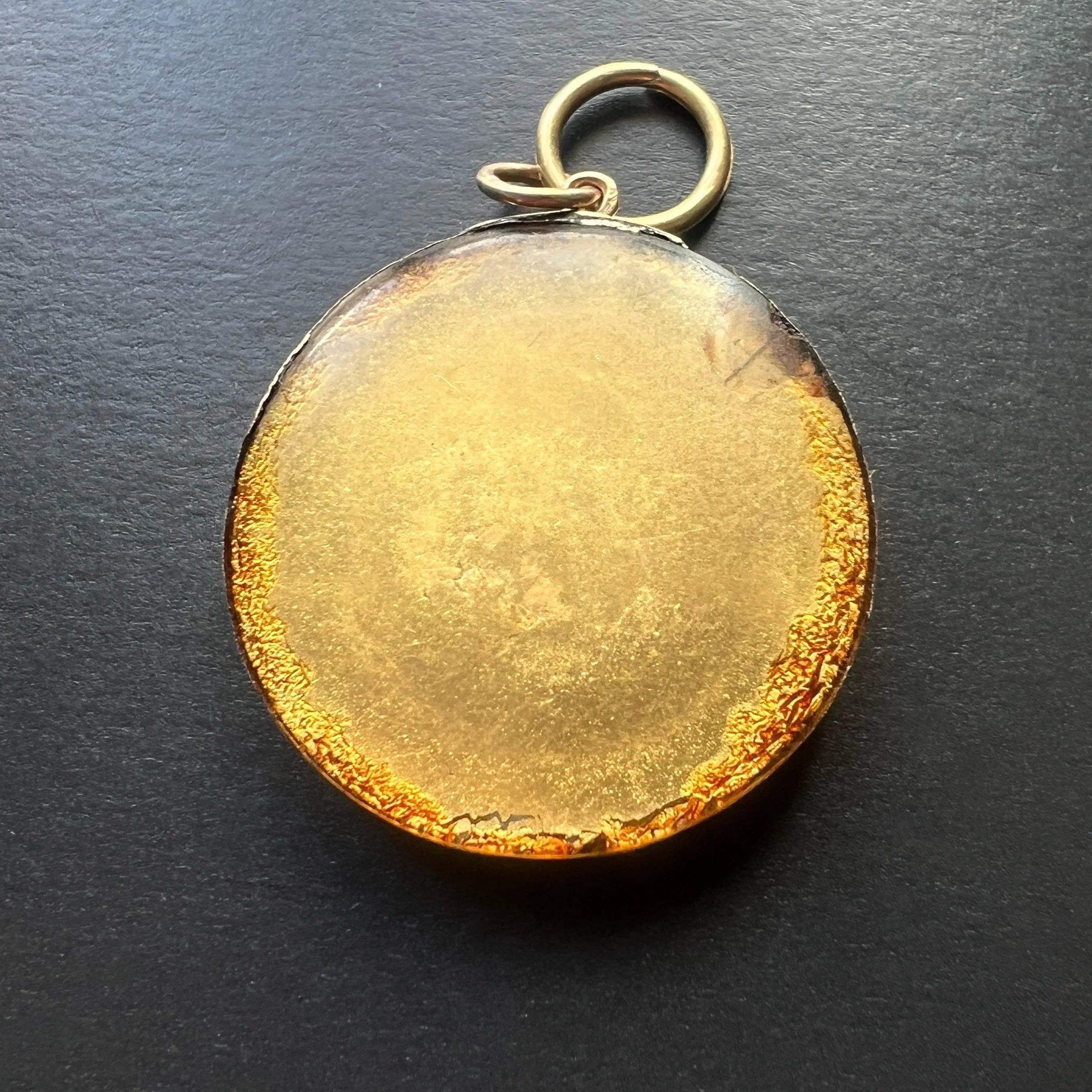 Antique 18K Gold Diana Hunter and the deer pendant - Curiously timeless