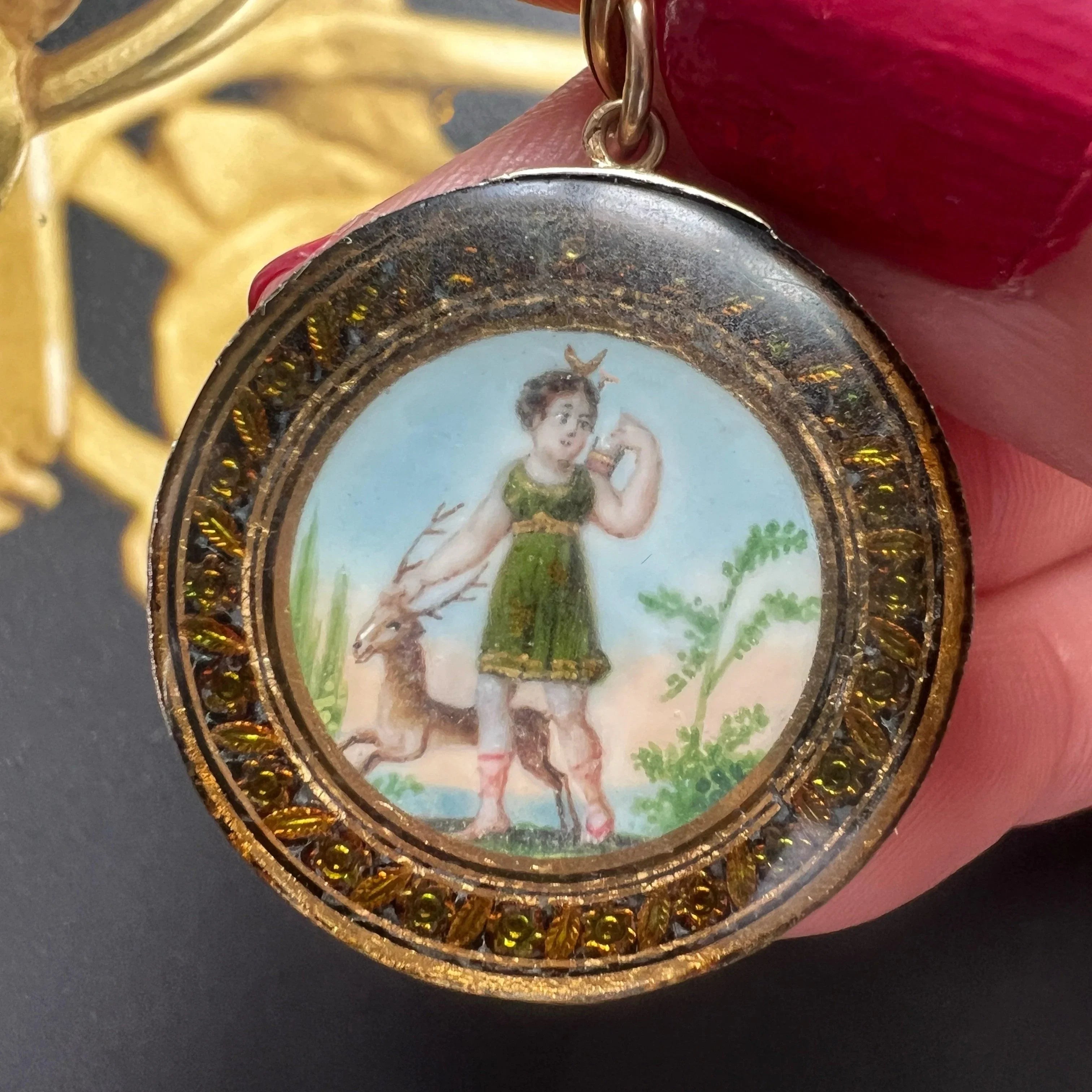 Antique 18K Gold Diana Hunter and the deer pendant - Curiously timeless