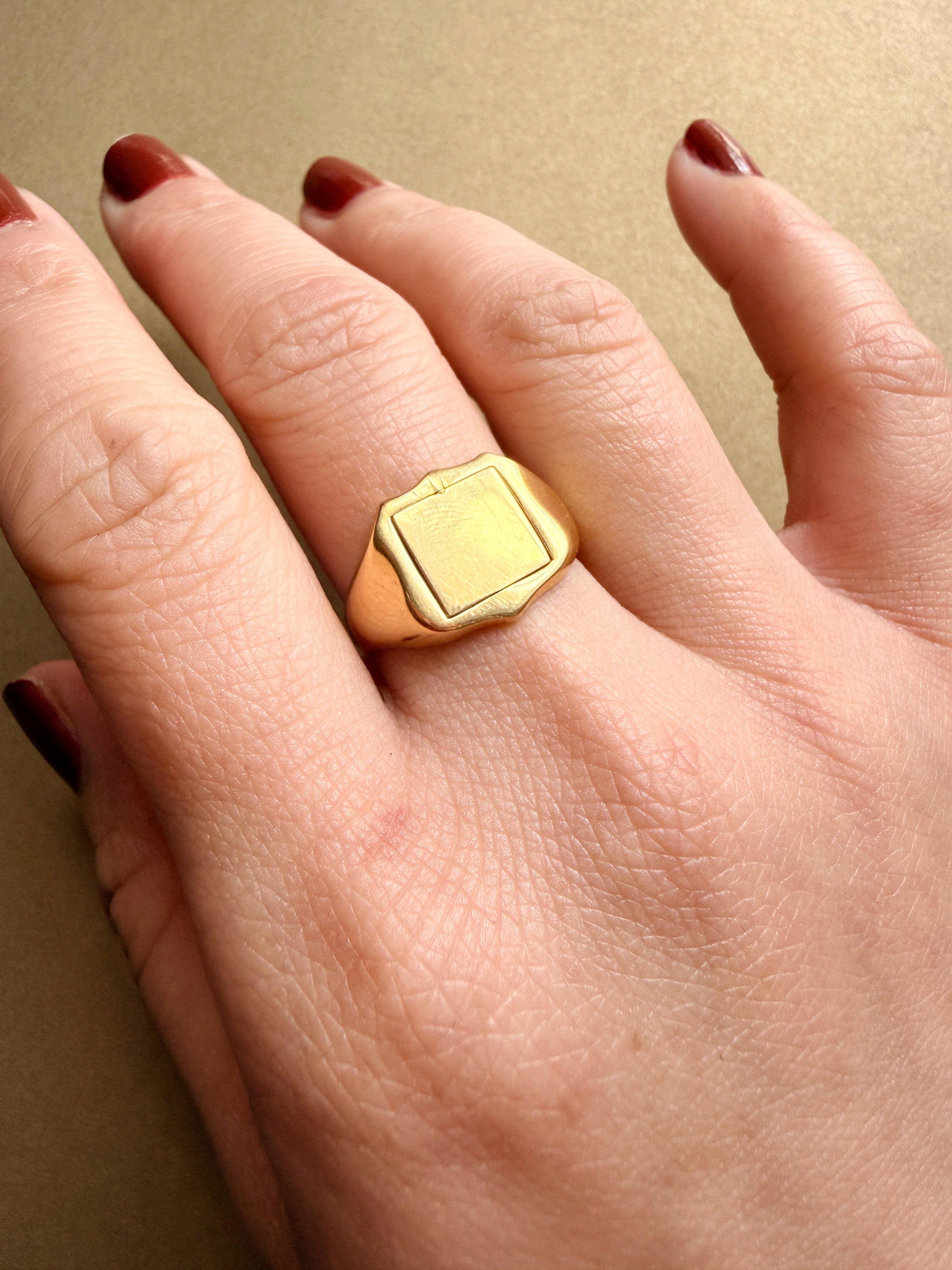 Antique 18K yellow gold enamel masonic pivot signet ring