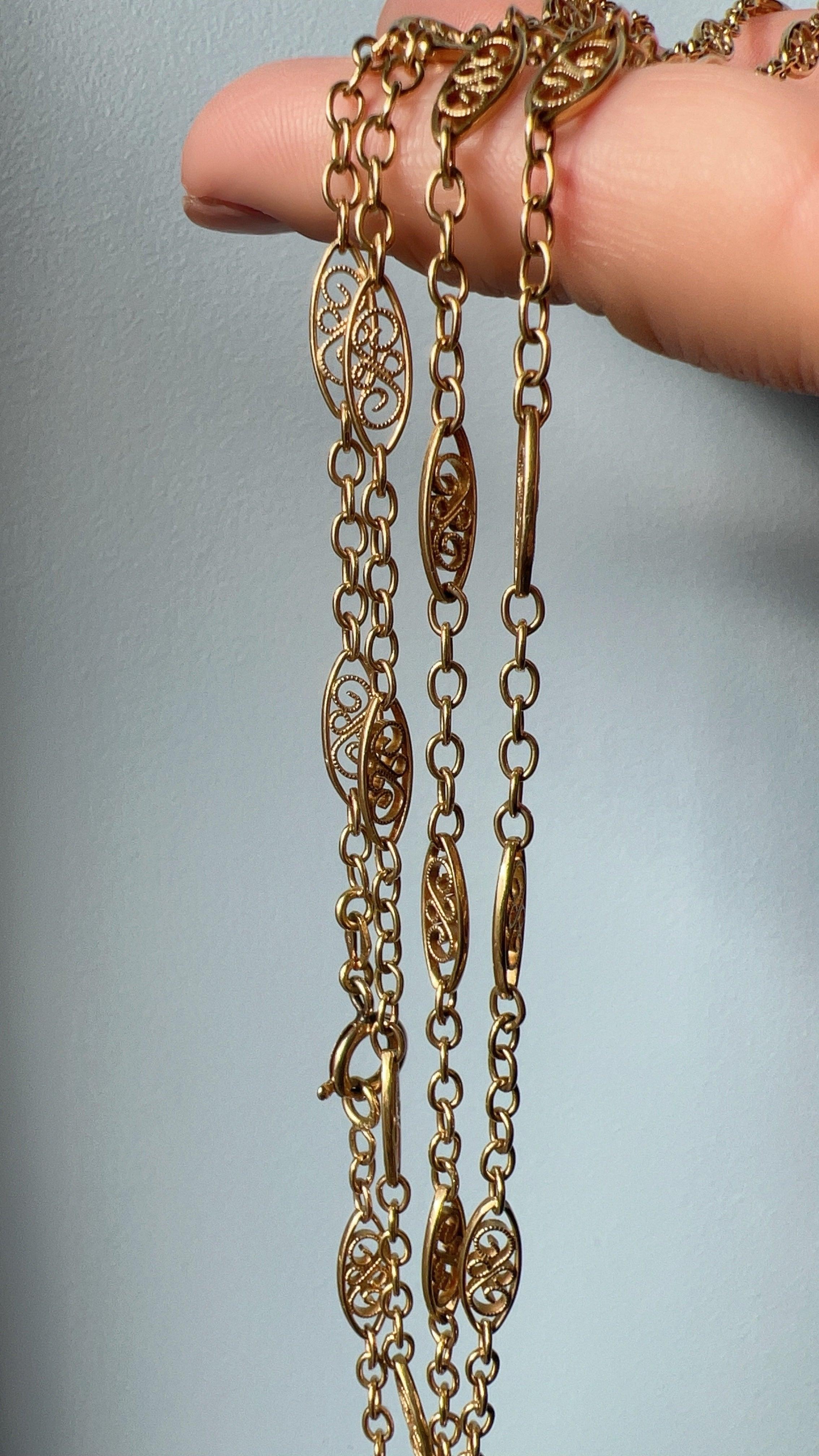 French antique 18ct filigree gold chain necklace