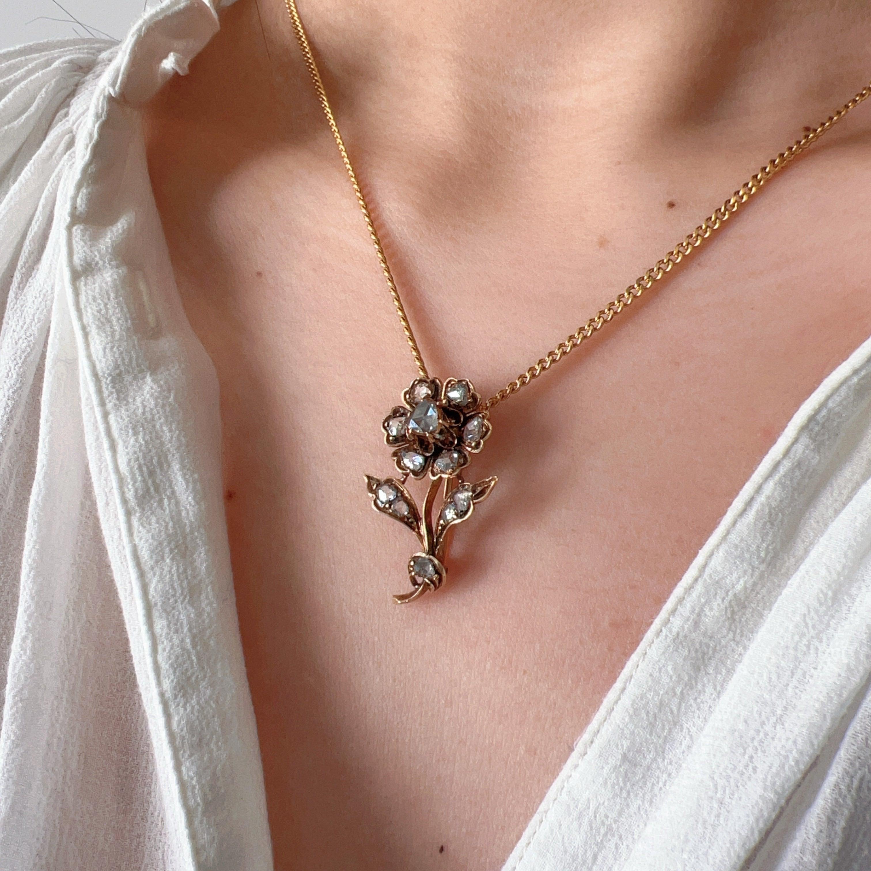 Antique 18K Yellow Gold Diamond Flower brooch