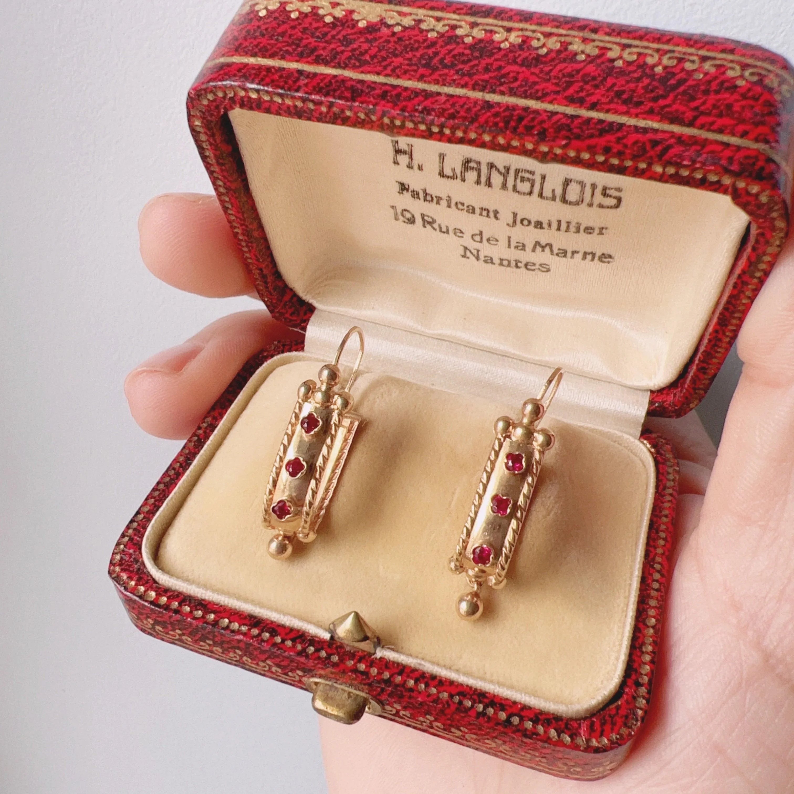 Victorian French 18K gold garnet poissarde briquet earrings - Curiously timeless
