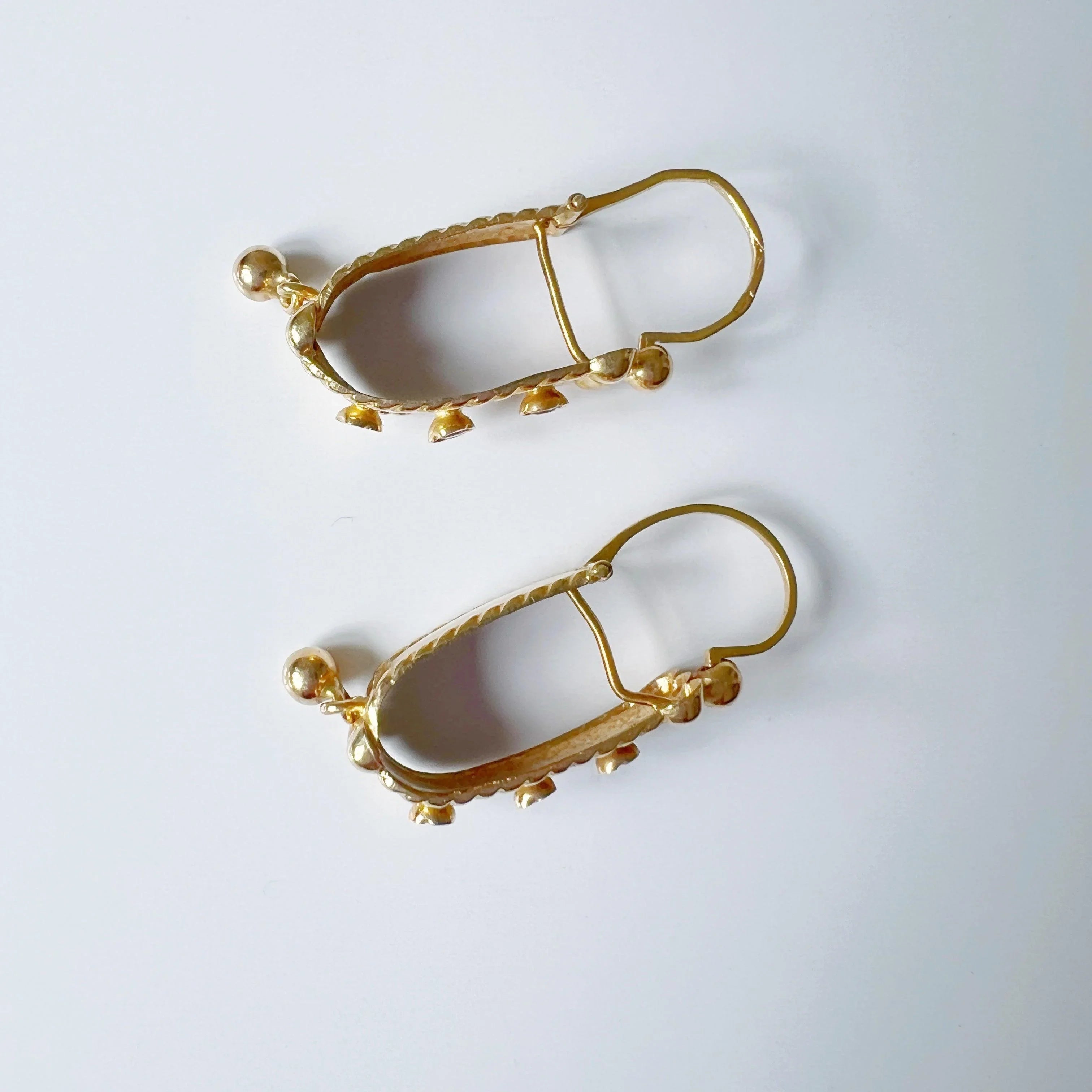 Victorian French 18K gold garnet poissarde briquet earrings - Curiously timeless