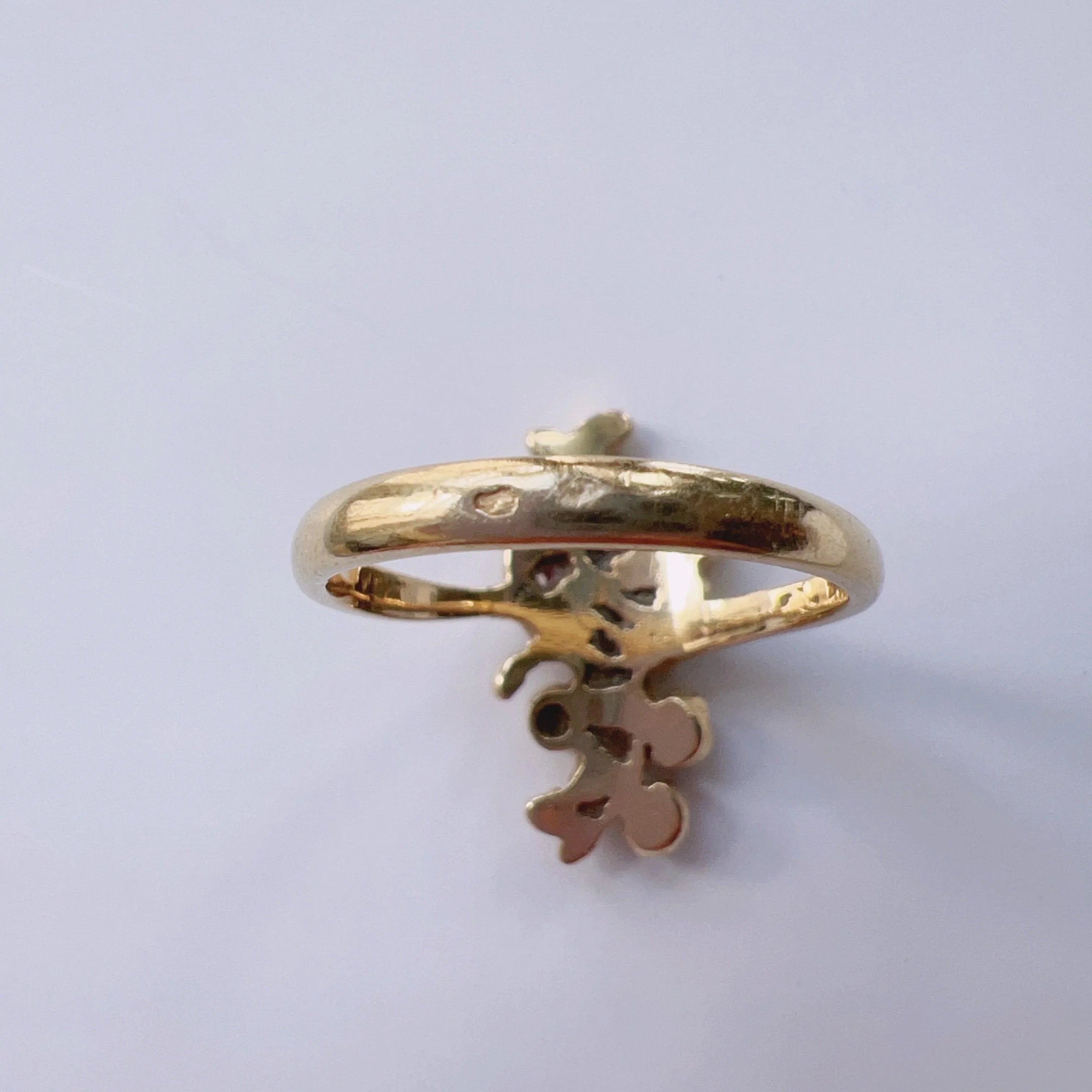 Art Nouveau 18K gold ivy leaves ruby ring - Curiously timeless