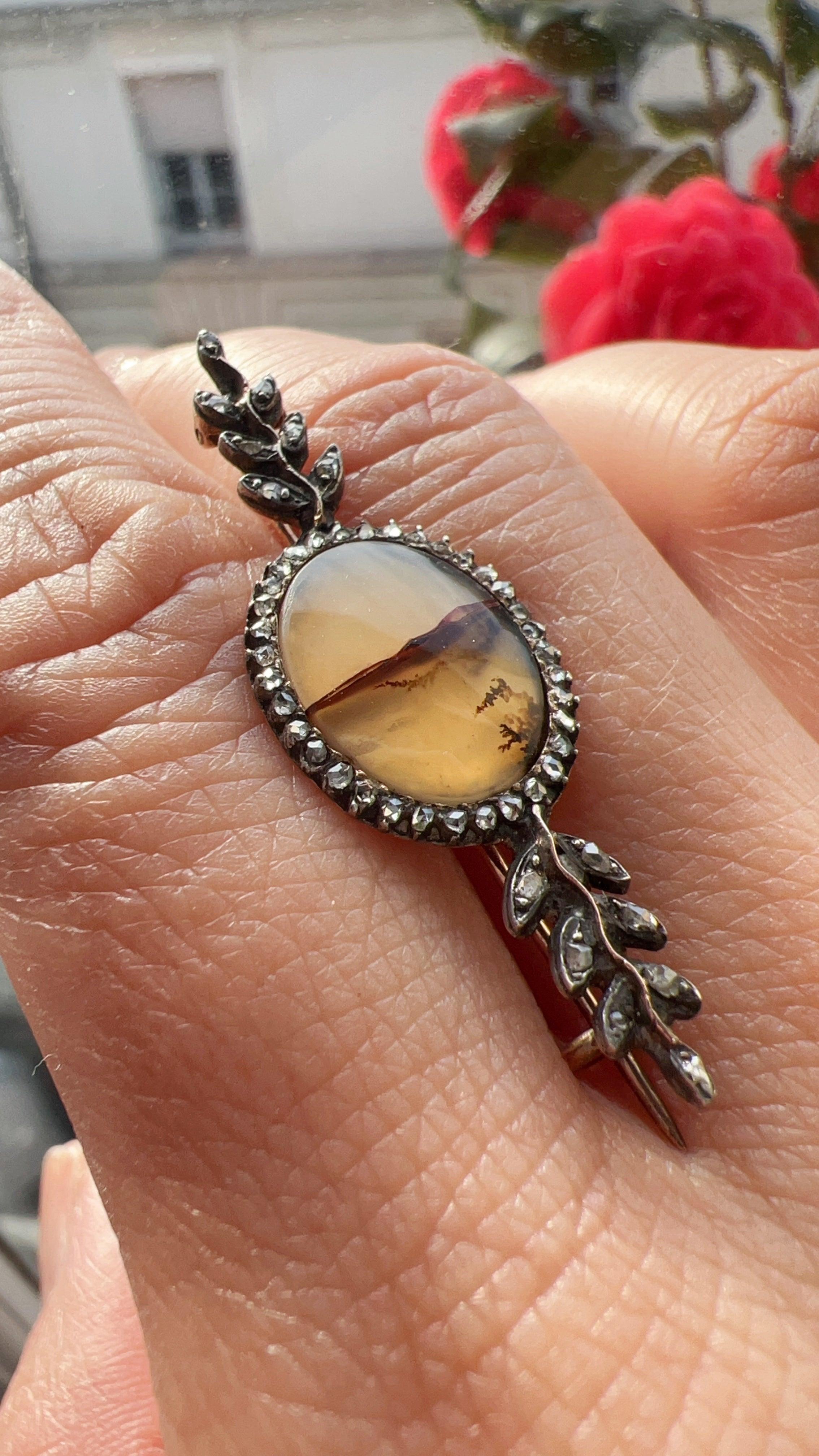 Victorian 18K gold Dendritic Agate Rose Cut Diamond Brooch
