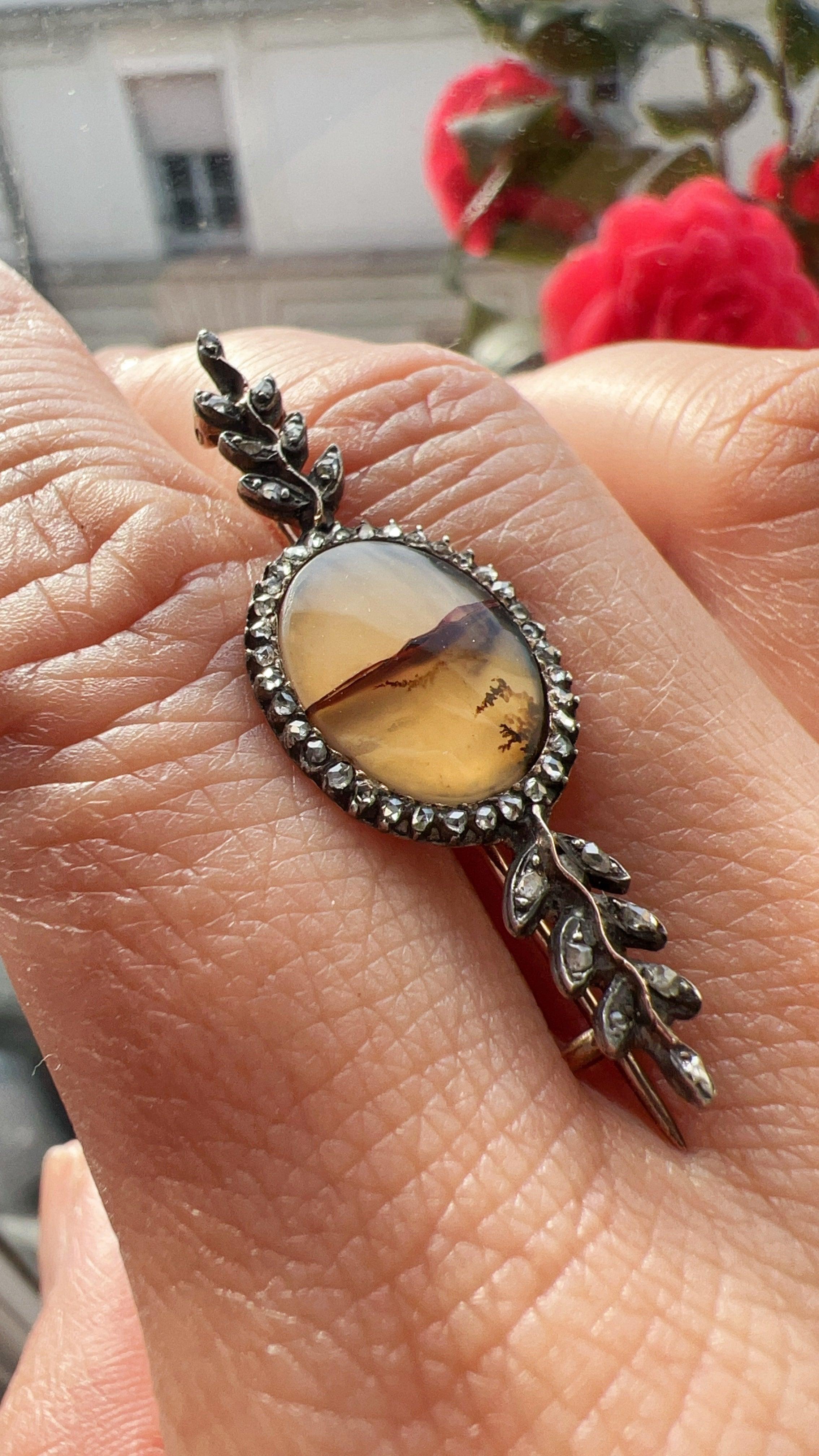 Victorian 18K gold Dendritic Agate Rose Cut Diamond Brooch