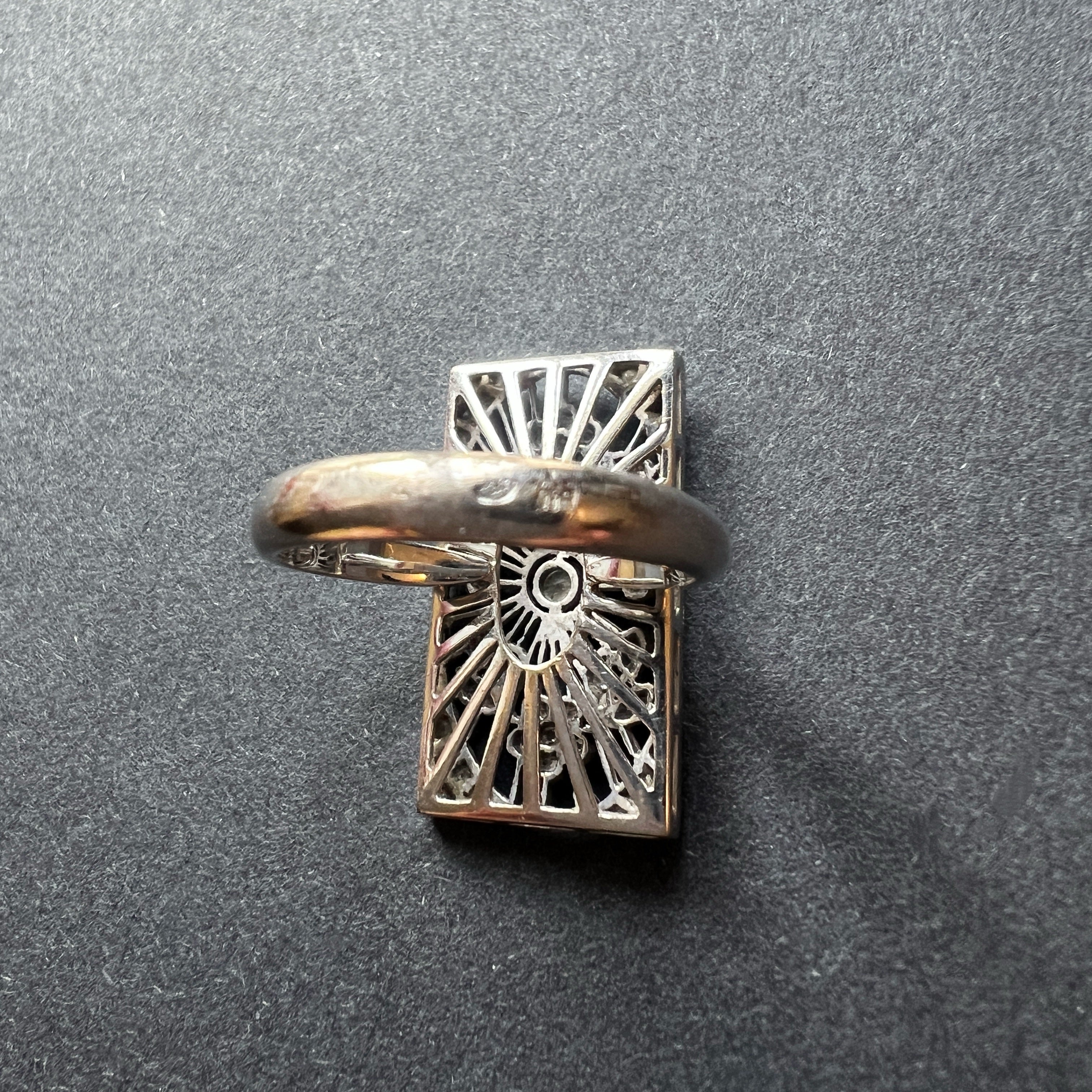 Art Deco 18K Gold diamond flower Filigree Ring