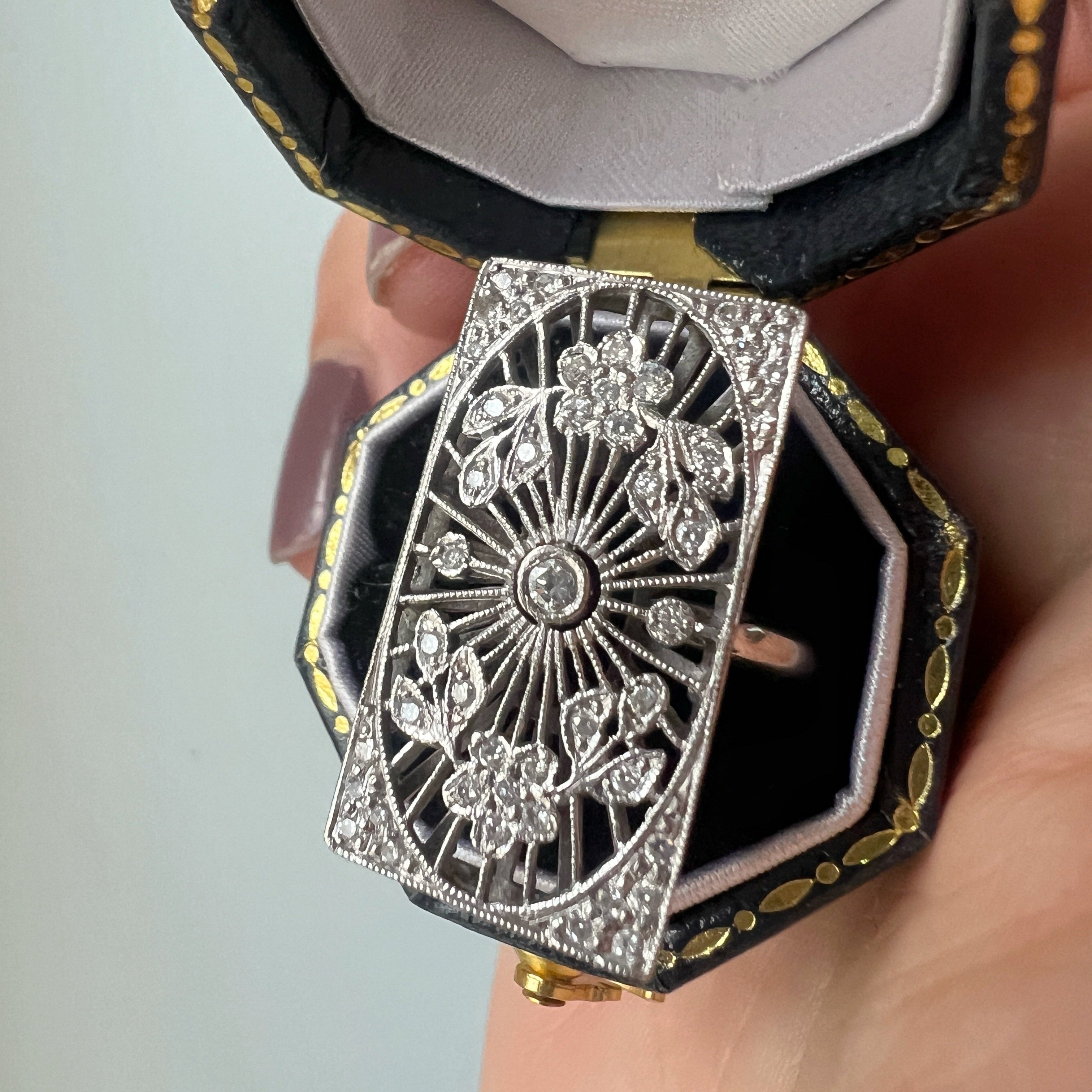 Art Deco 18K Gold diamond flower Filigree Ring
