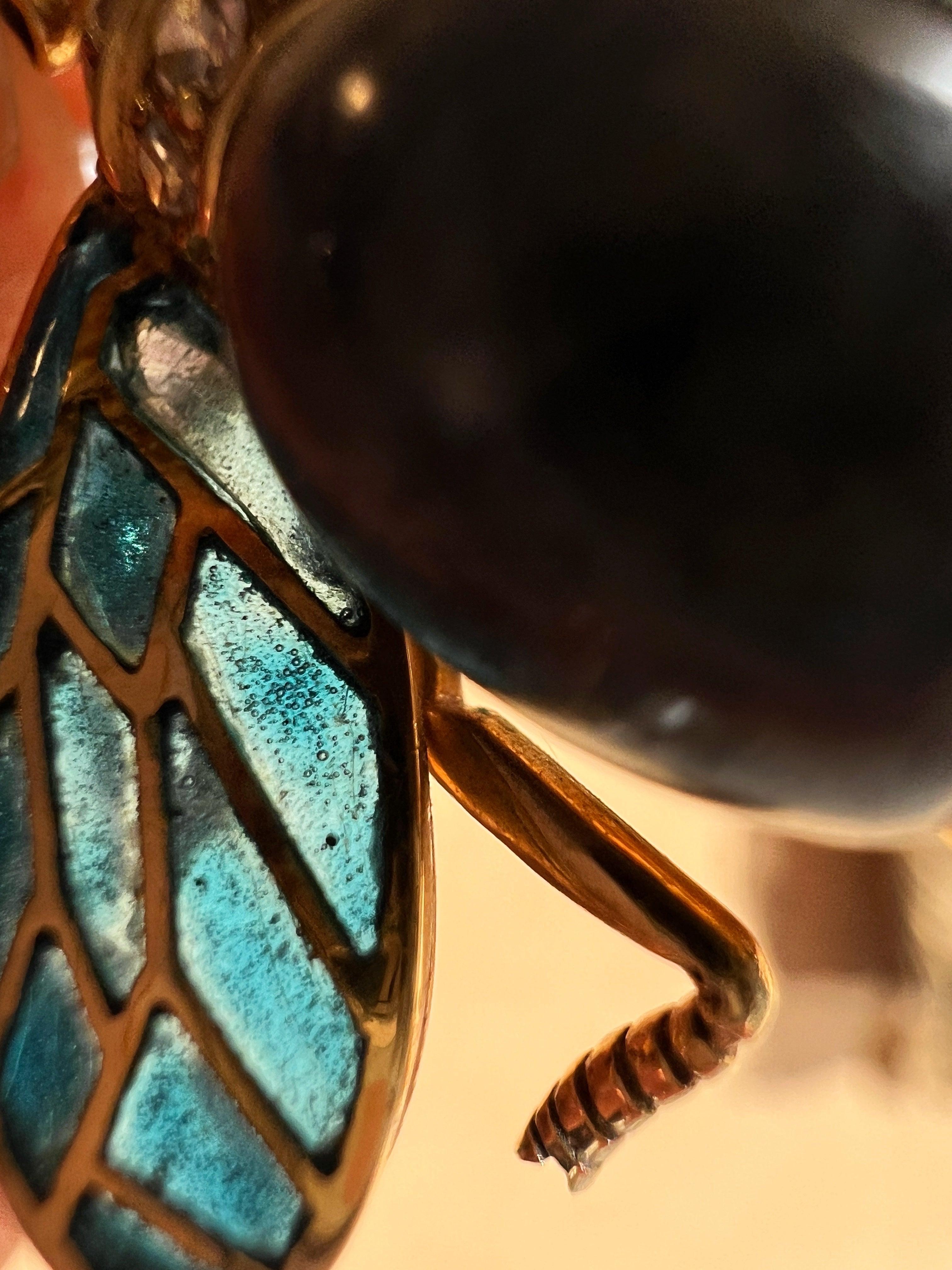 Art Nouveau 18K Gold Plique-à-Jour enamel fly Brooch