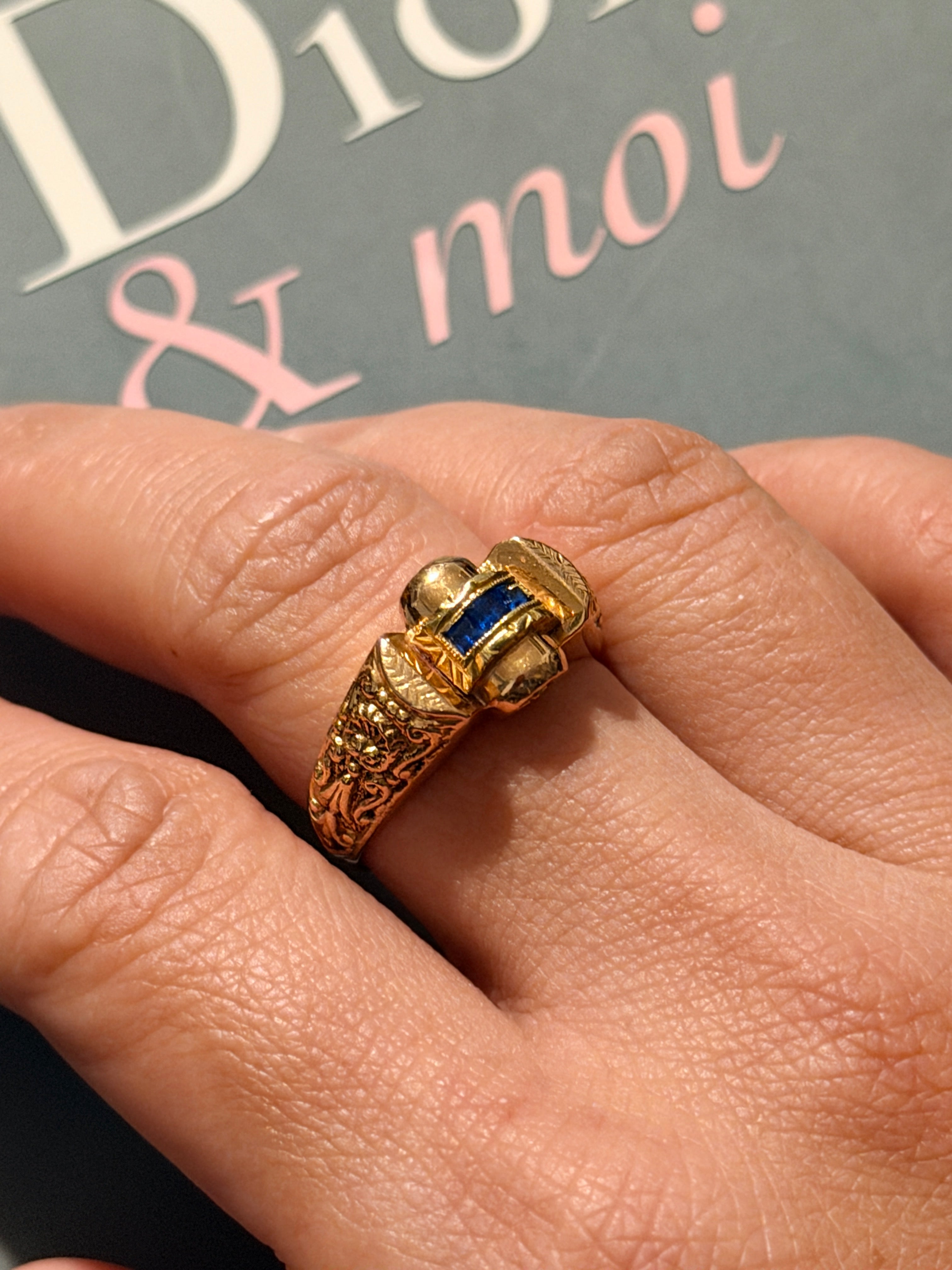 Early 20th Century Portuguese 19.2K Gold Shell Ring