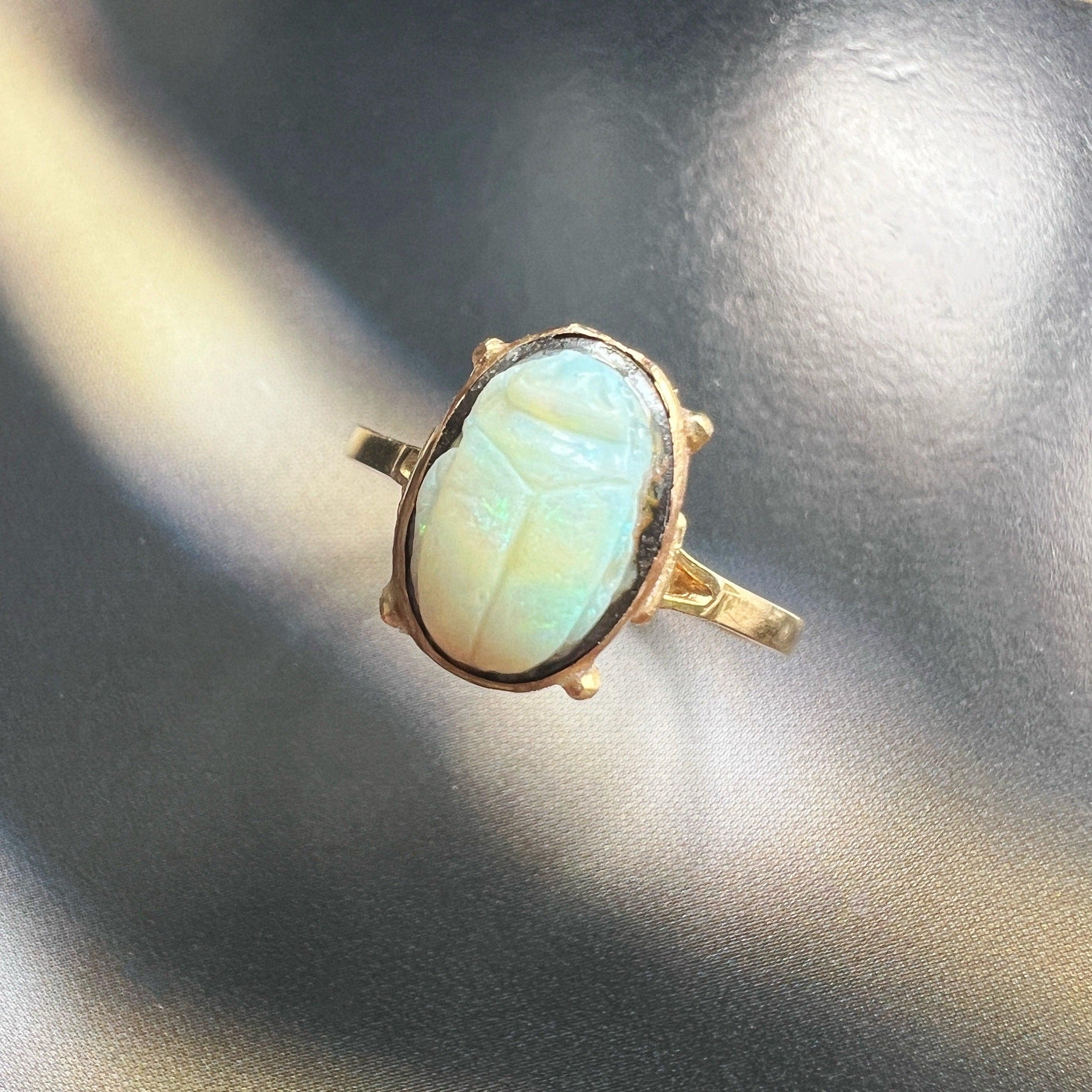 Victorian era 18K gold opal scarab ring - Curiously timeless