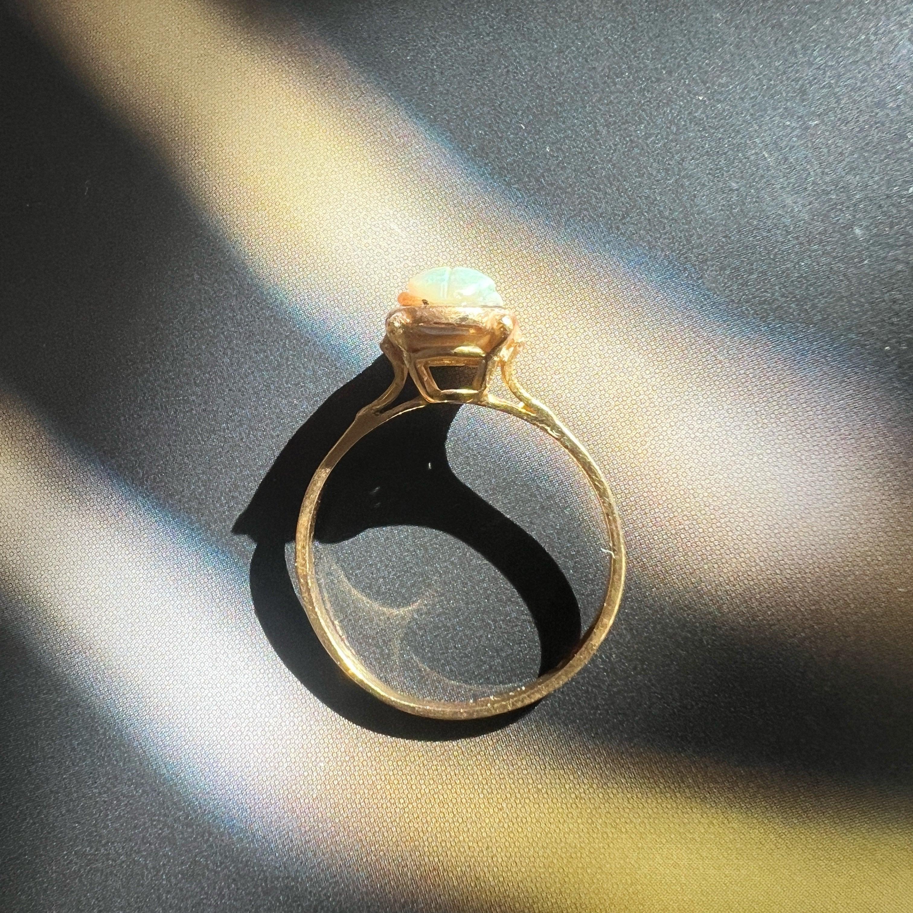 Victorian era 18K gold opal scarab ring - Curiously timeless
