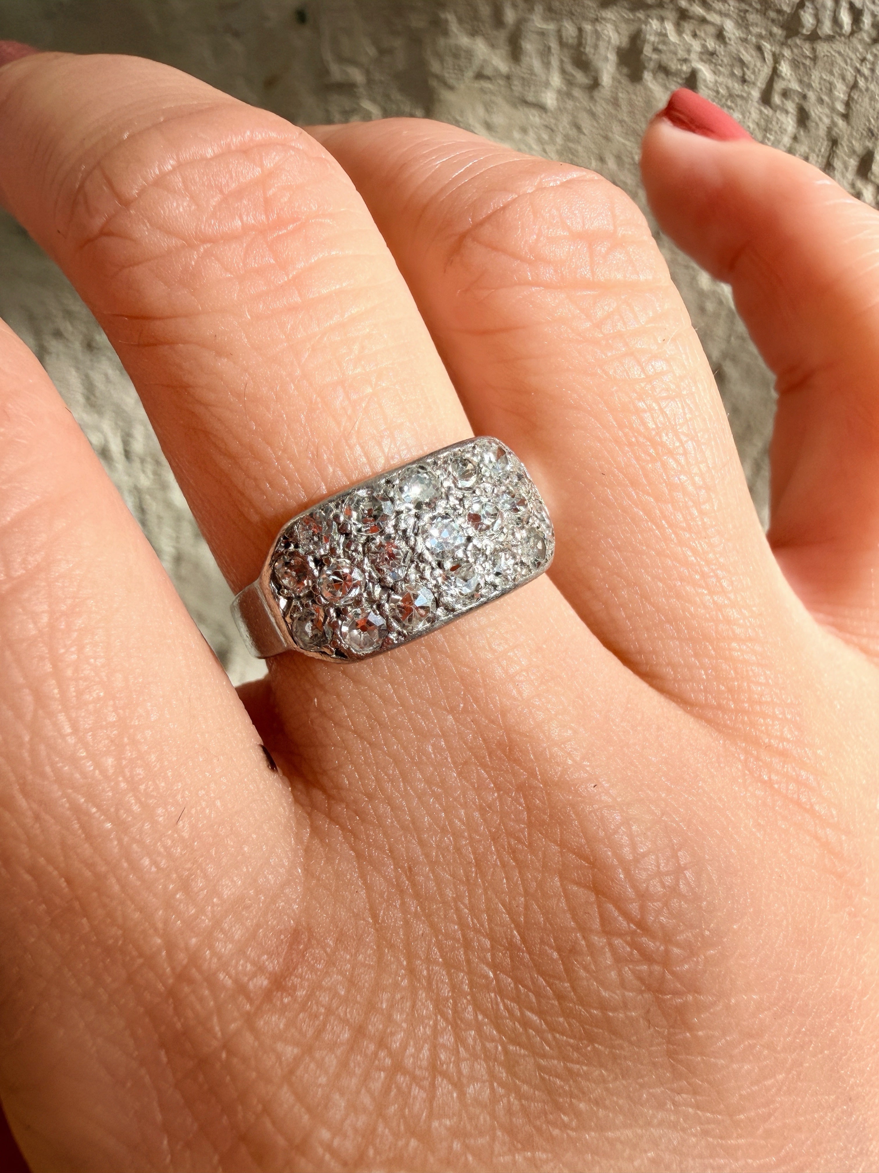 French Art Deco 18k platinum diamond ring