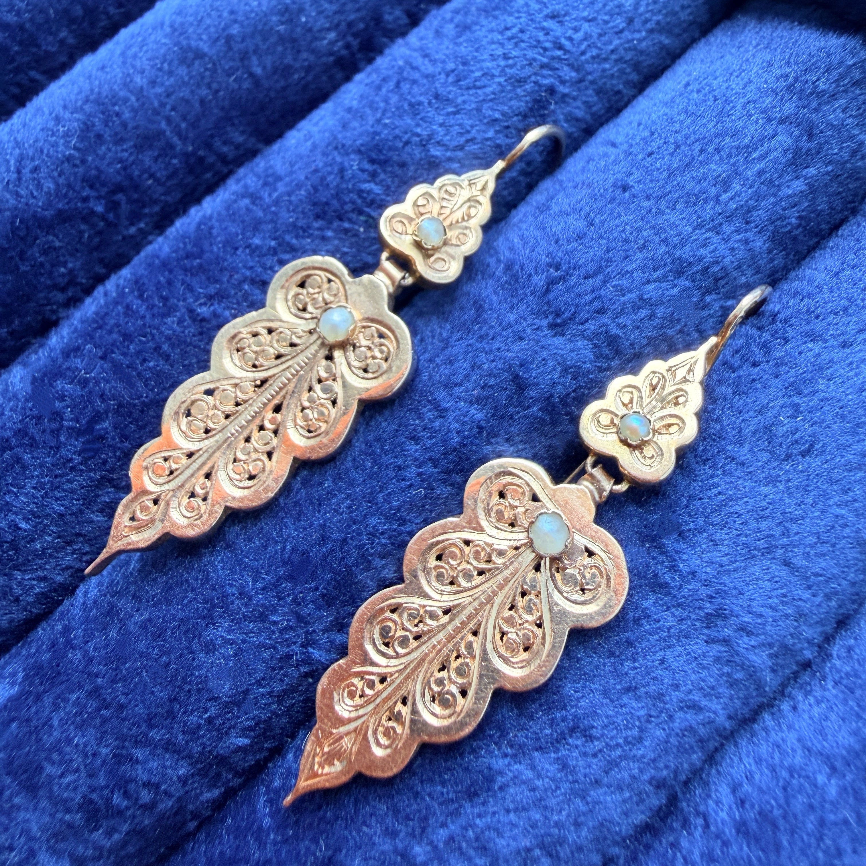Victorian era French 18K Gold Leaf Pearl Earrings