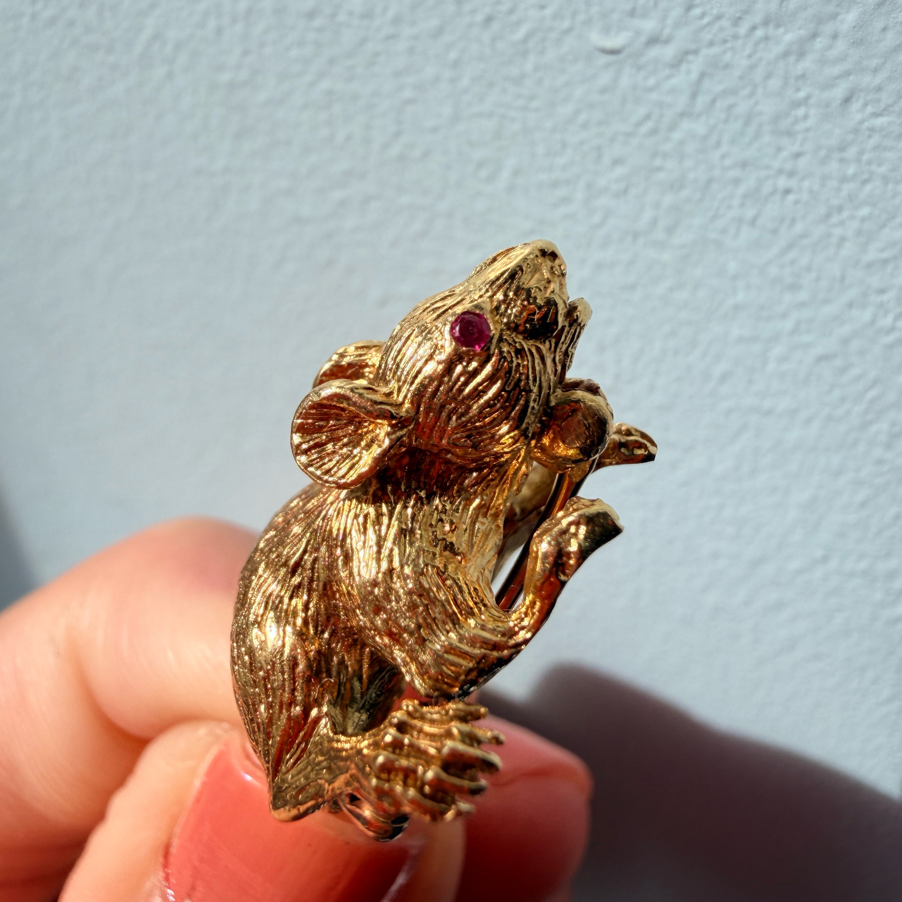 Vintage 18K yellow gold mouse brooch with ruby eyes