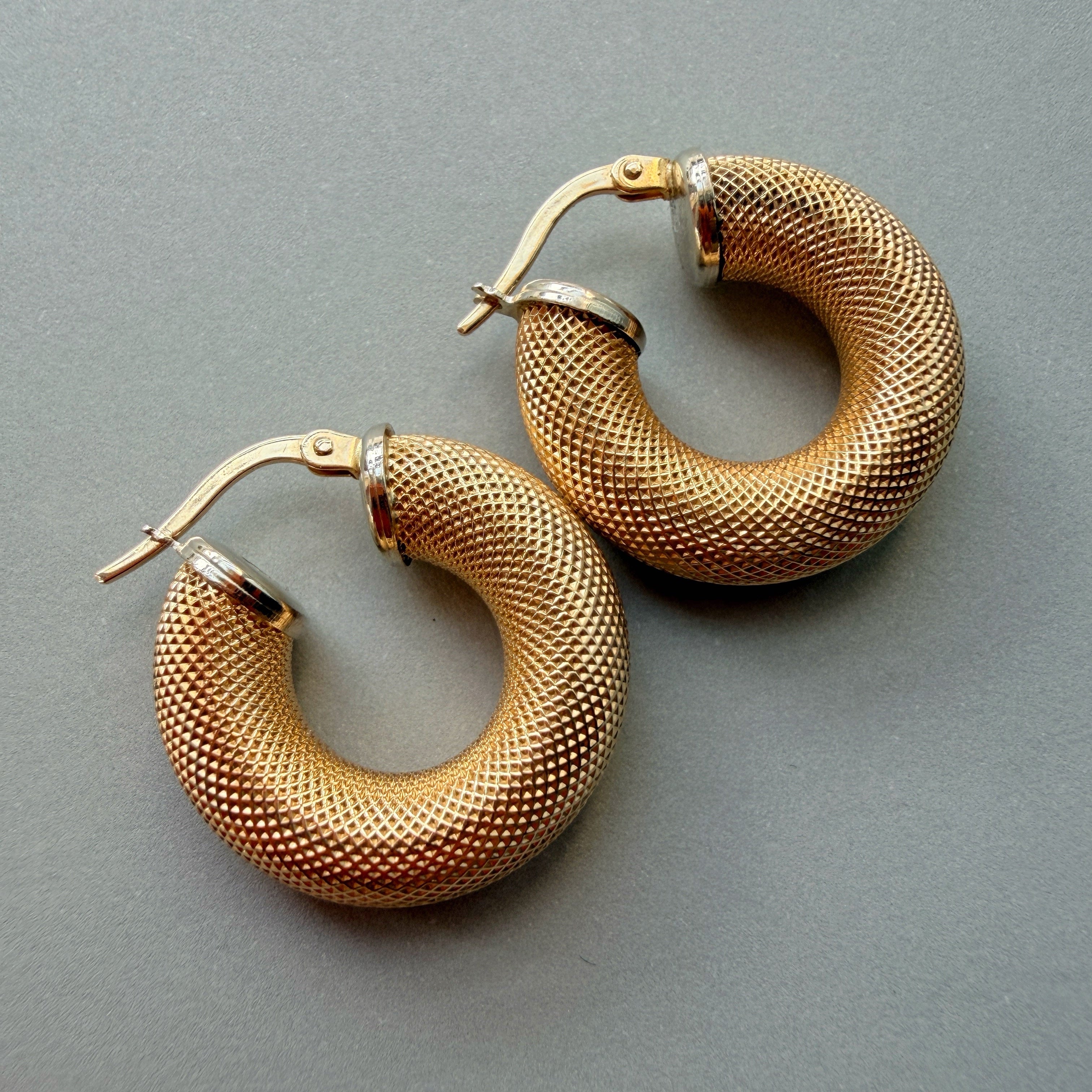 Vintage 18K woven yellow gold hoop earrings