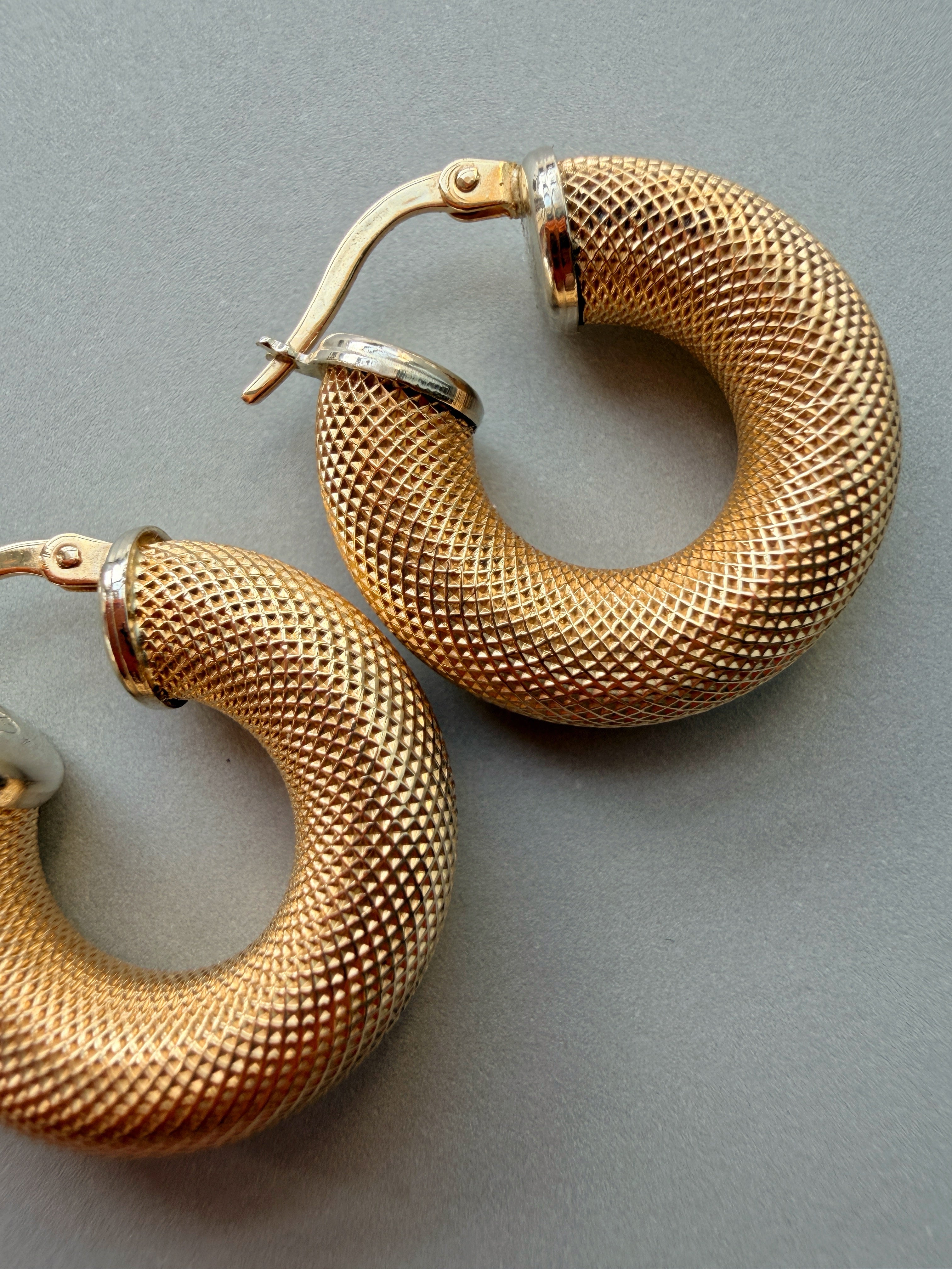 Vintage 18K woven gold hoop earrings