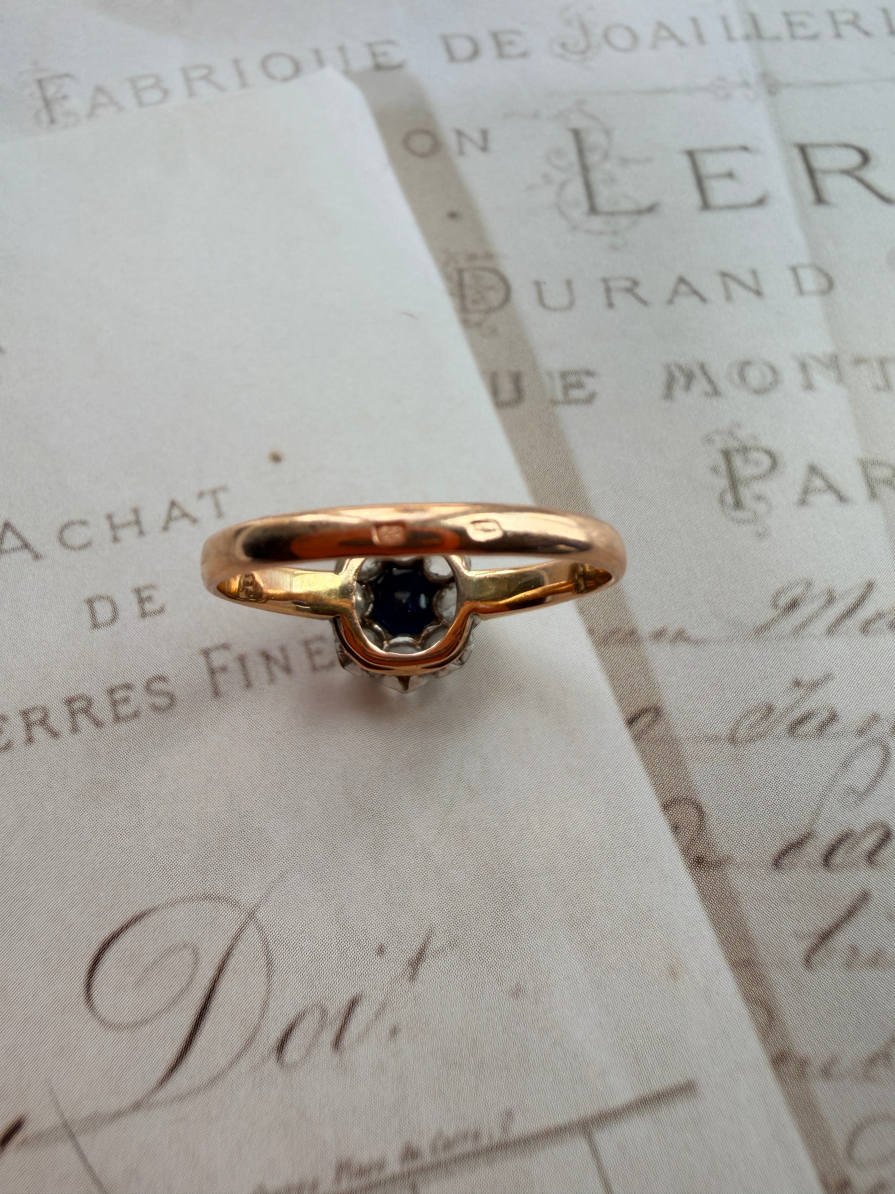 Antique 18K gold blue sapphire diamond ring