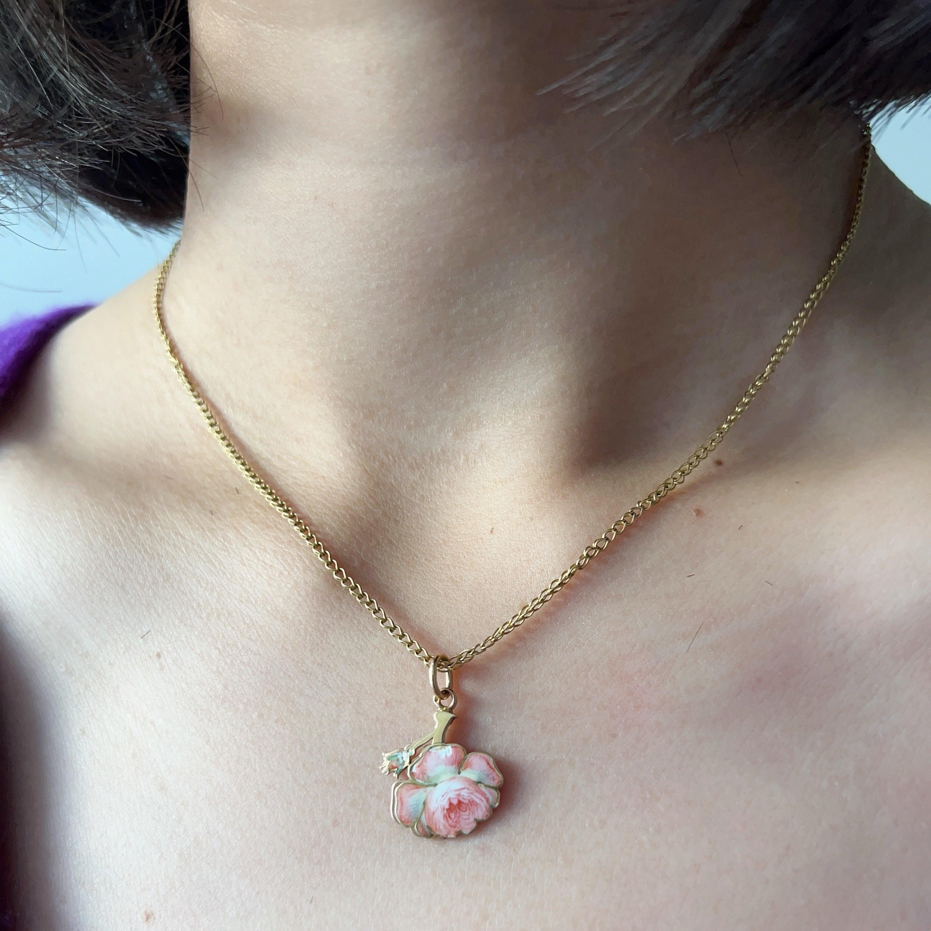 Antique 18K Rose pendant with hidden message “Close to you, life is in bloom” - Curiously timeless