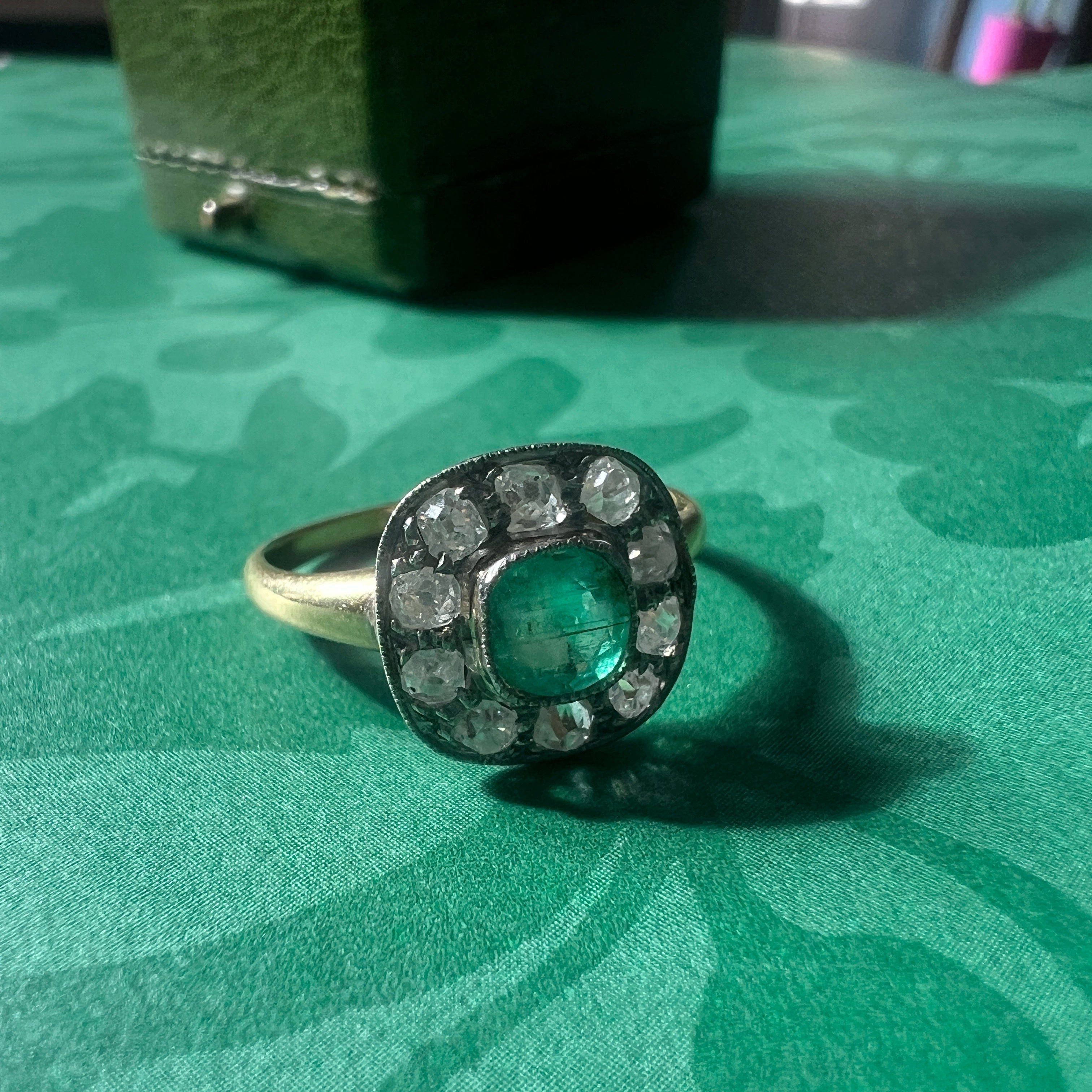 Victorian 18K Gold Emerald and diamond Ring