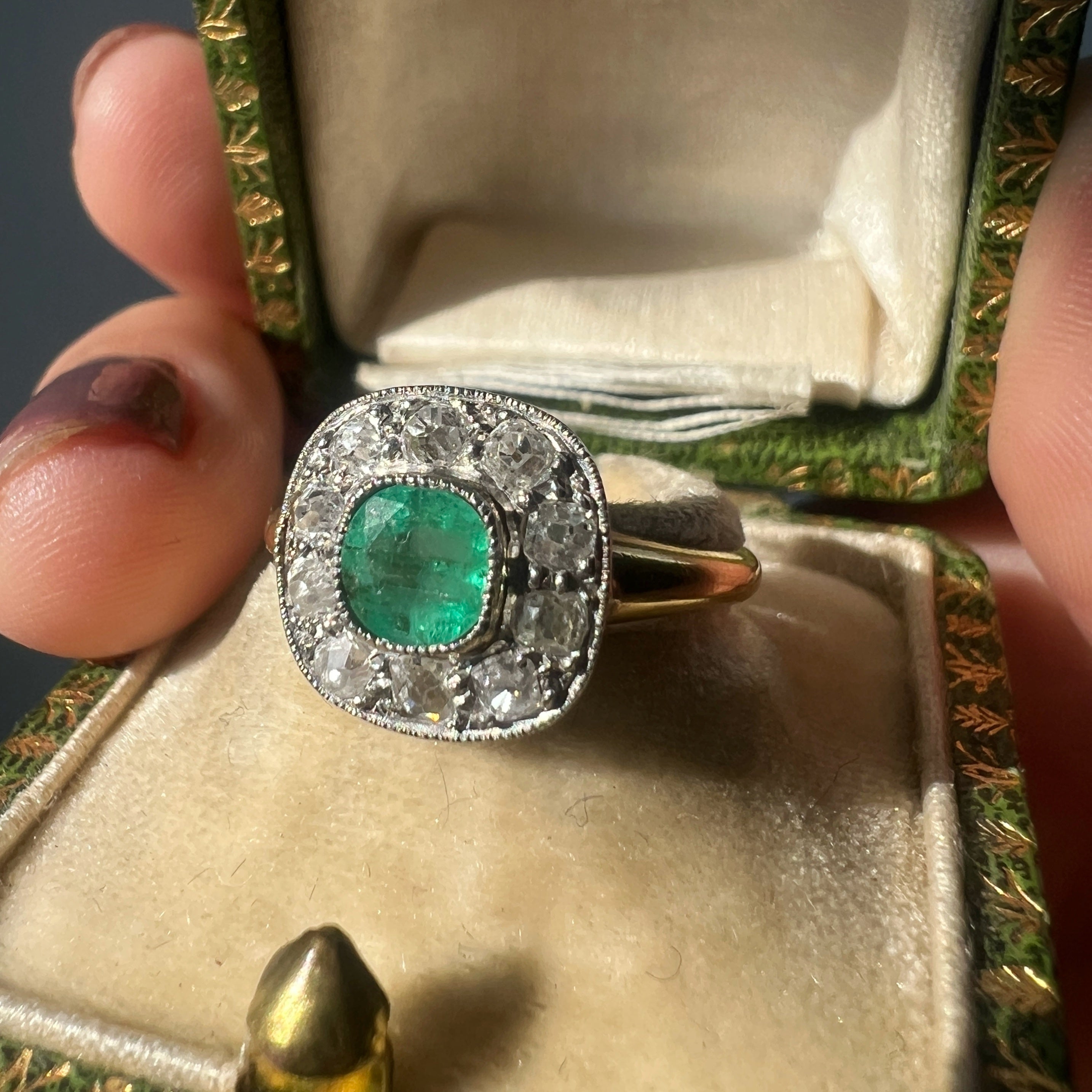 Victorian 18K Gold Emerald and diamond Ring
