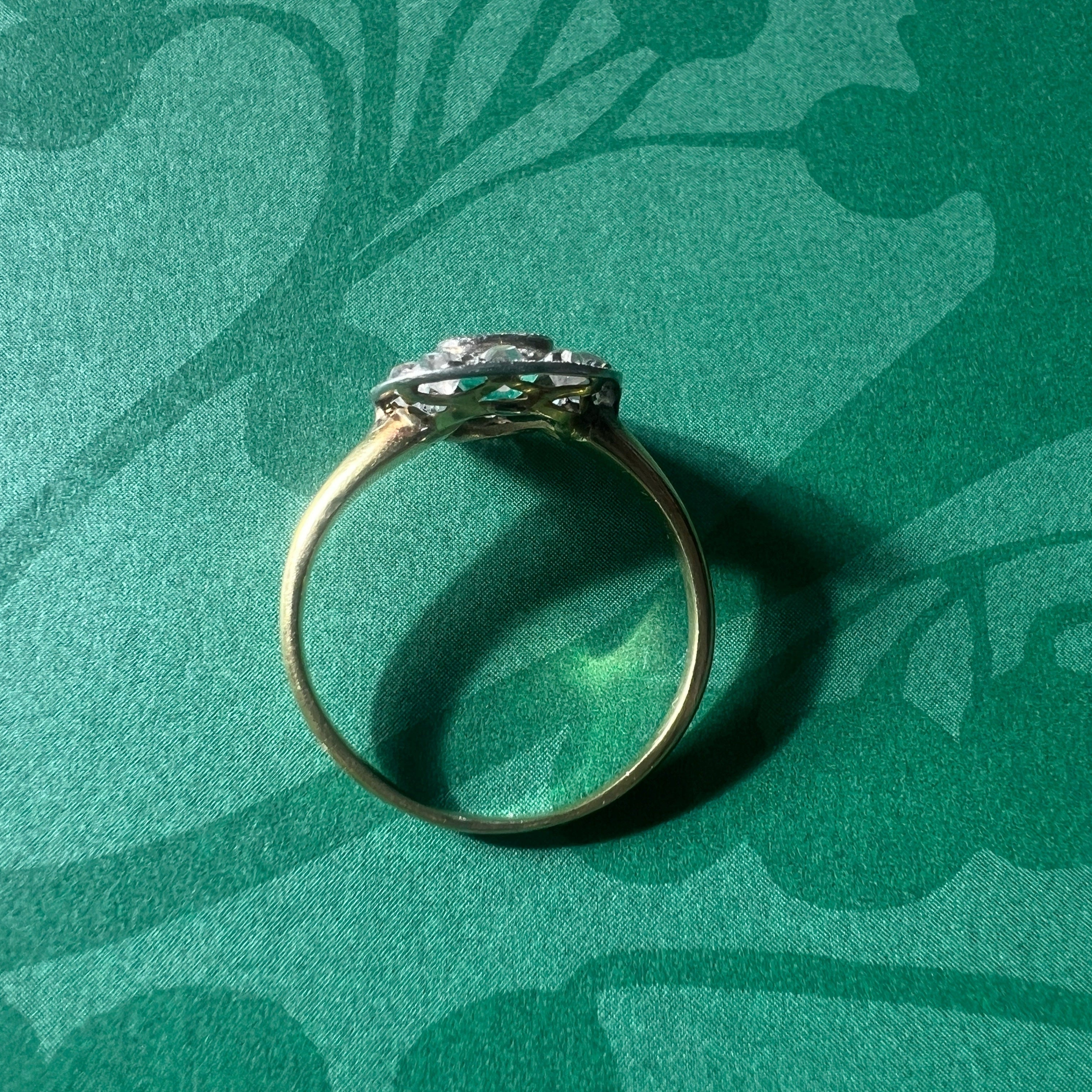 Victorian 18K Gold Emerald and diamond Ring