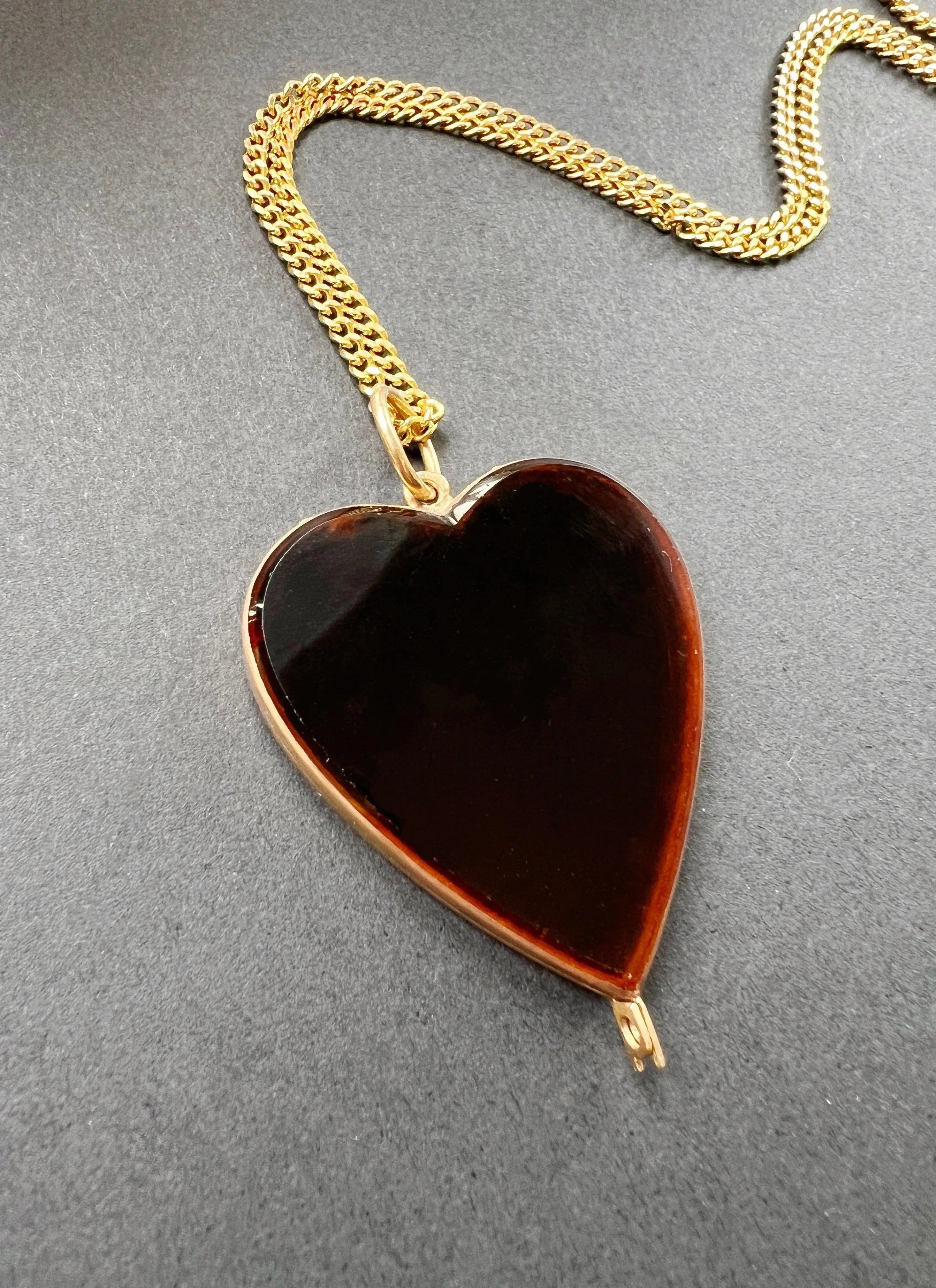 Rare Georgian era 18k gold heart locket pendant - Curiously timeless