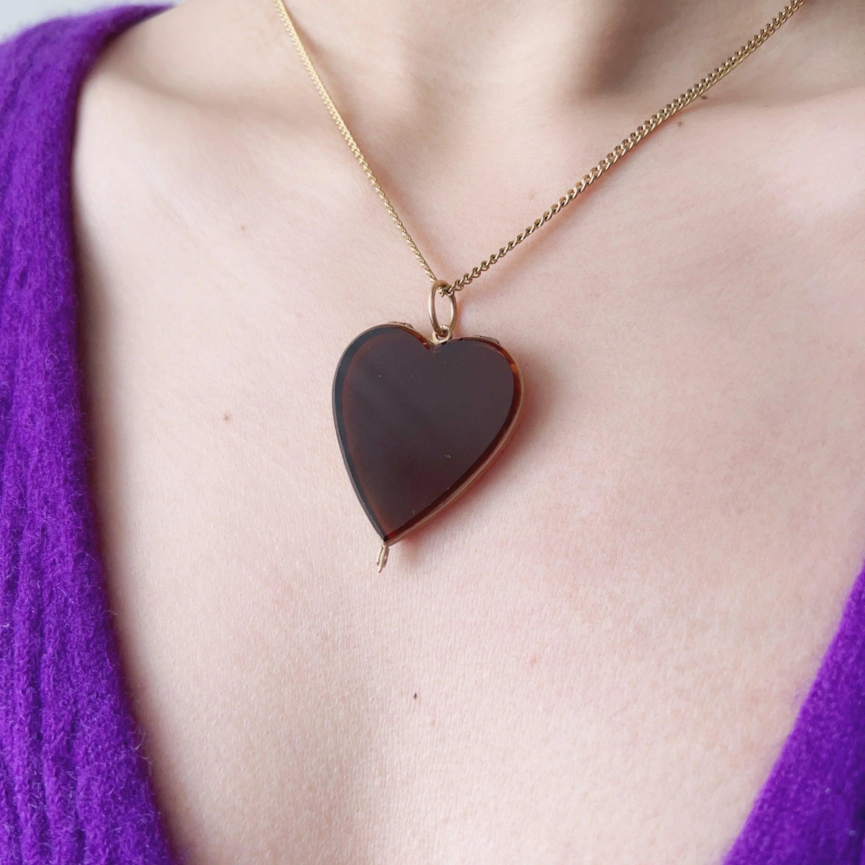 Rare Georgian era 18k gold heart locket pendant - Curiously timeless