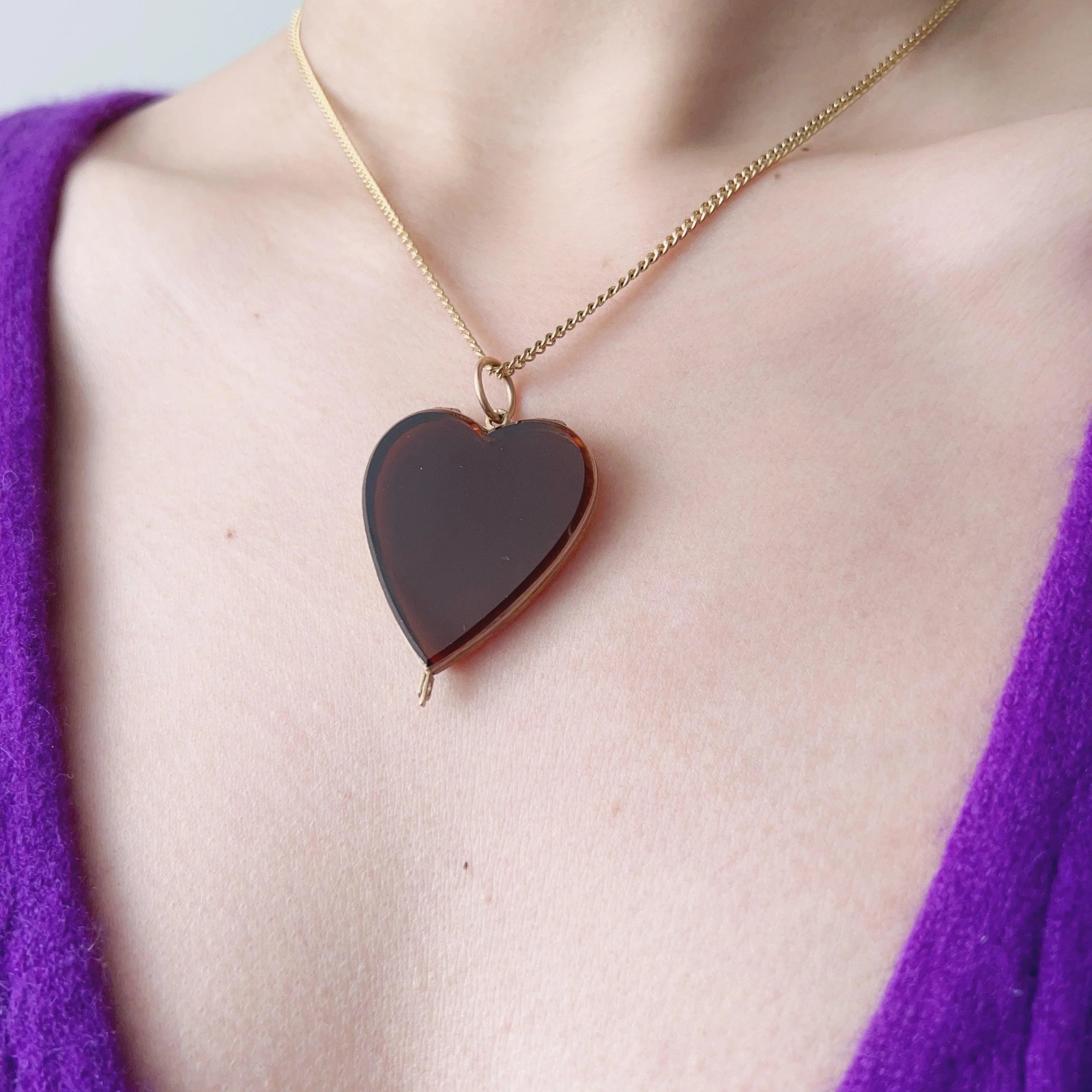 Rare Georgian era 18k gold heart locket pendant - Curiously timeless