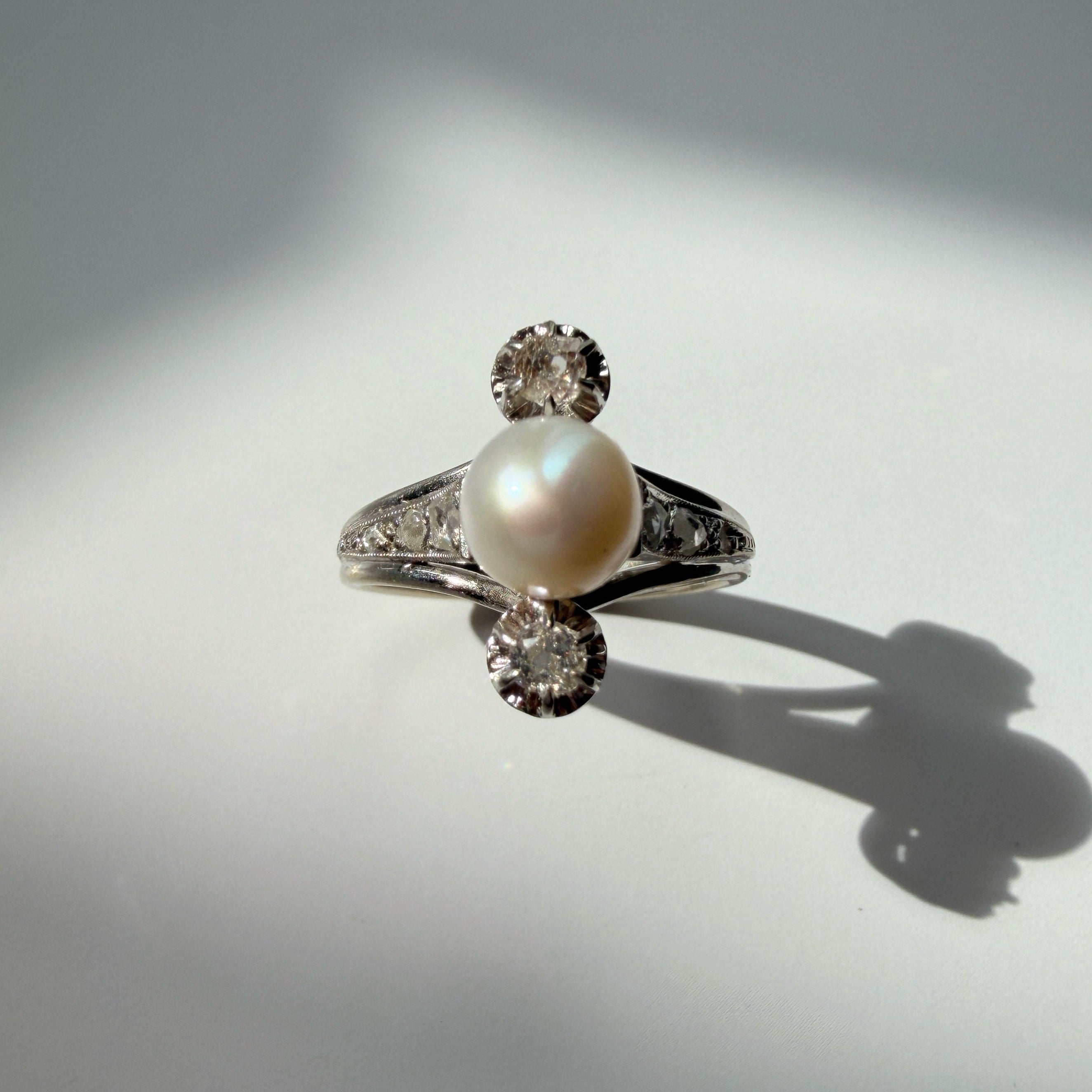 French vintage 18K white gold pearl diamond ring