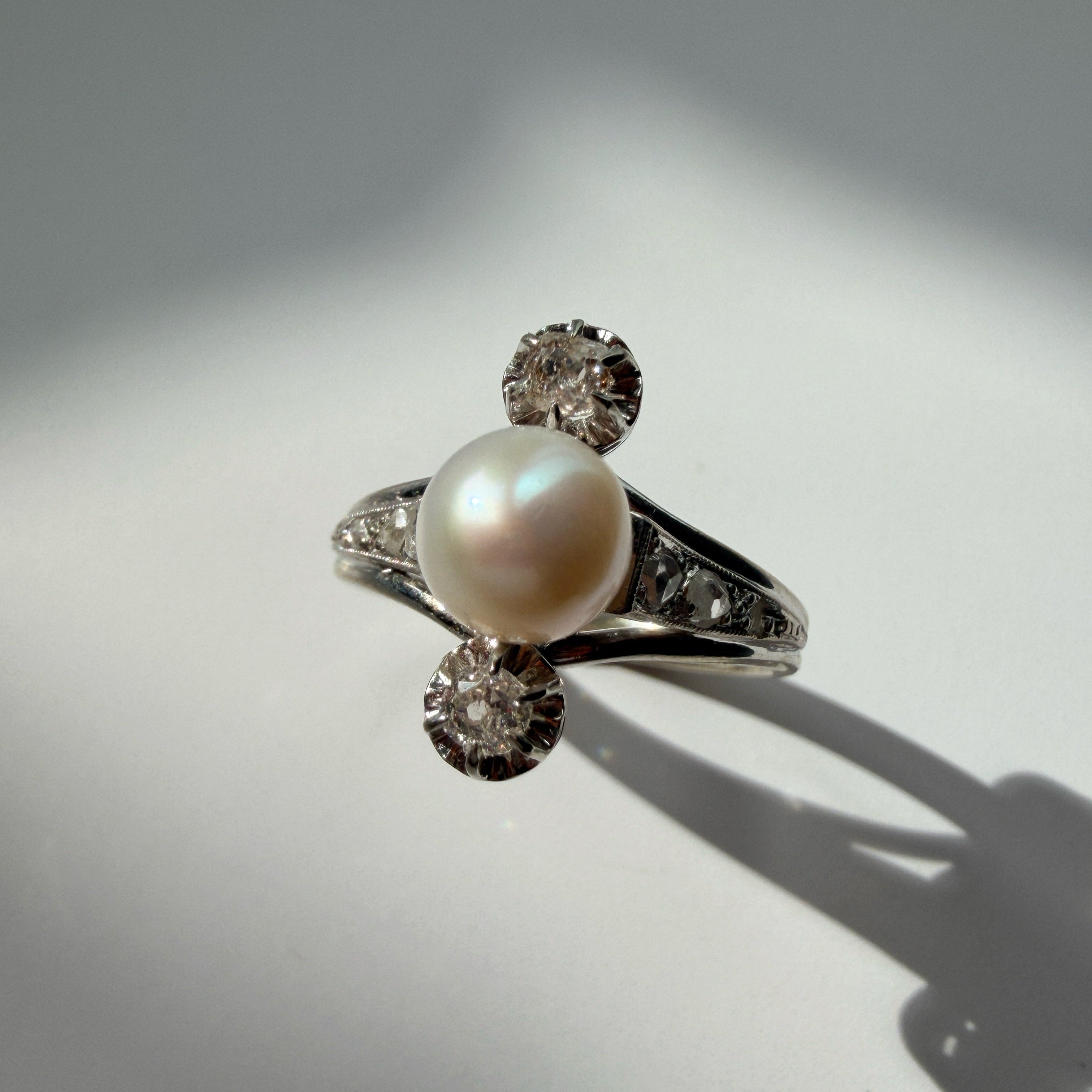 French vintage 18K white gold pearl diamond ring