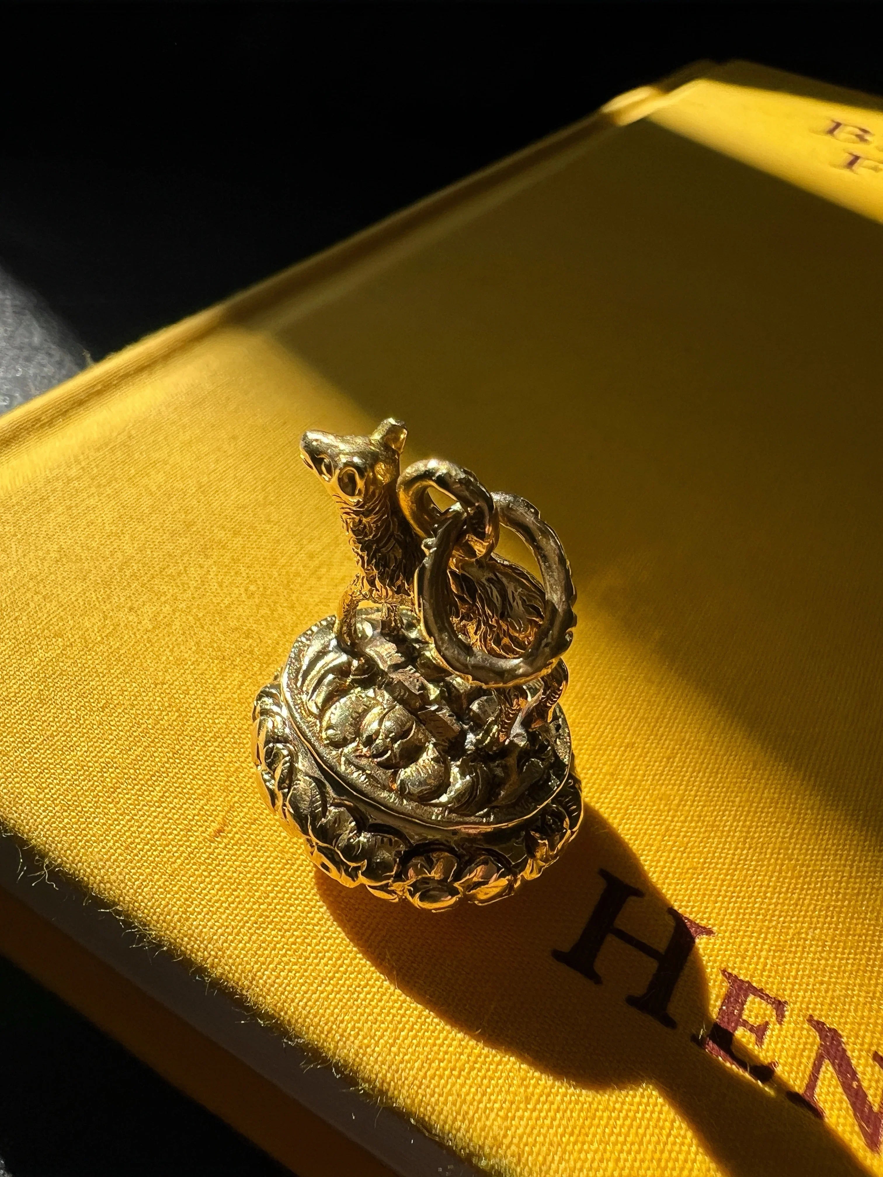 Georgian 18K Yellow Gold lamb Fob Seal with citrine
