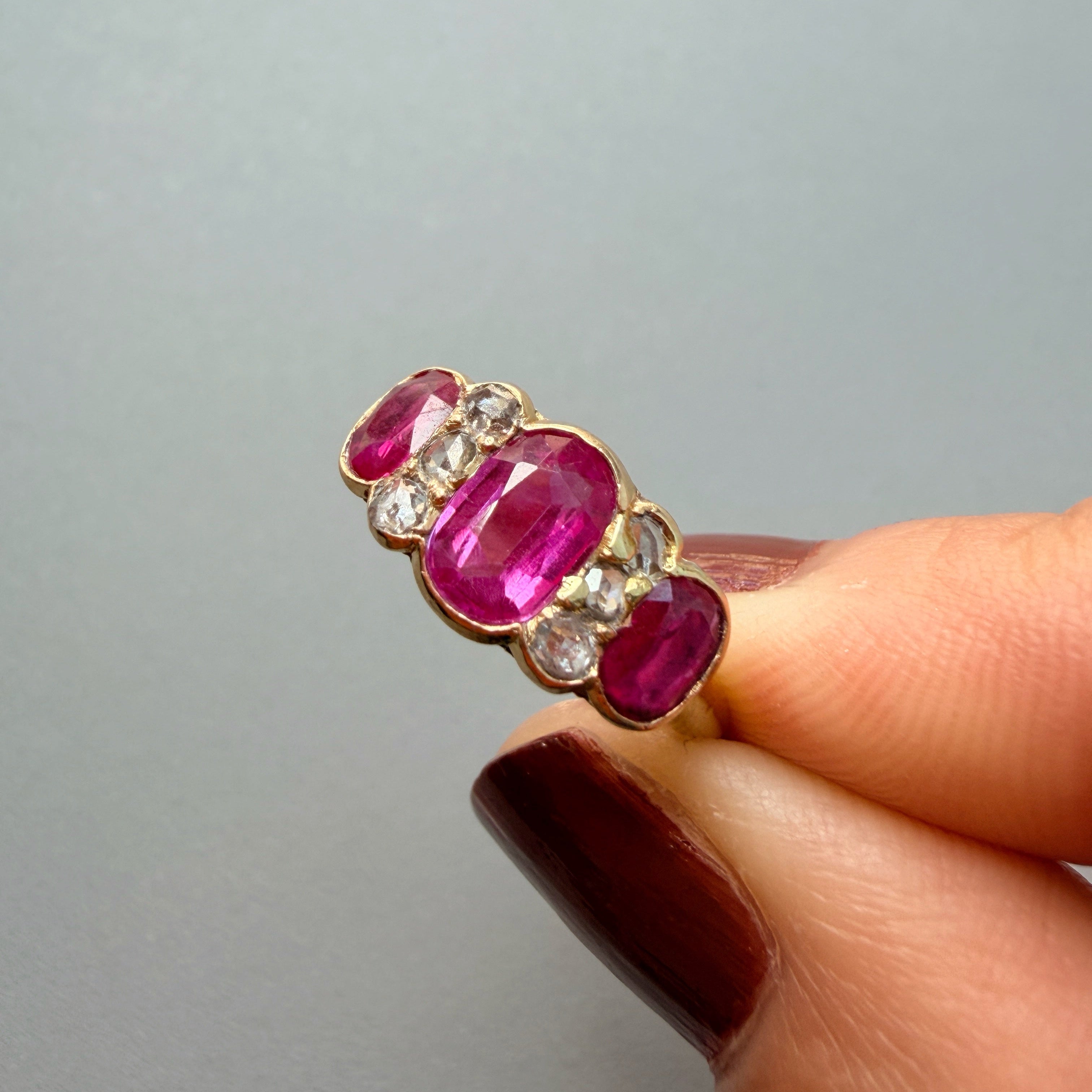 Antique 18K Gold Pink Sapphire diamond ring