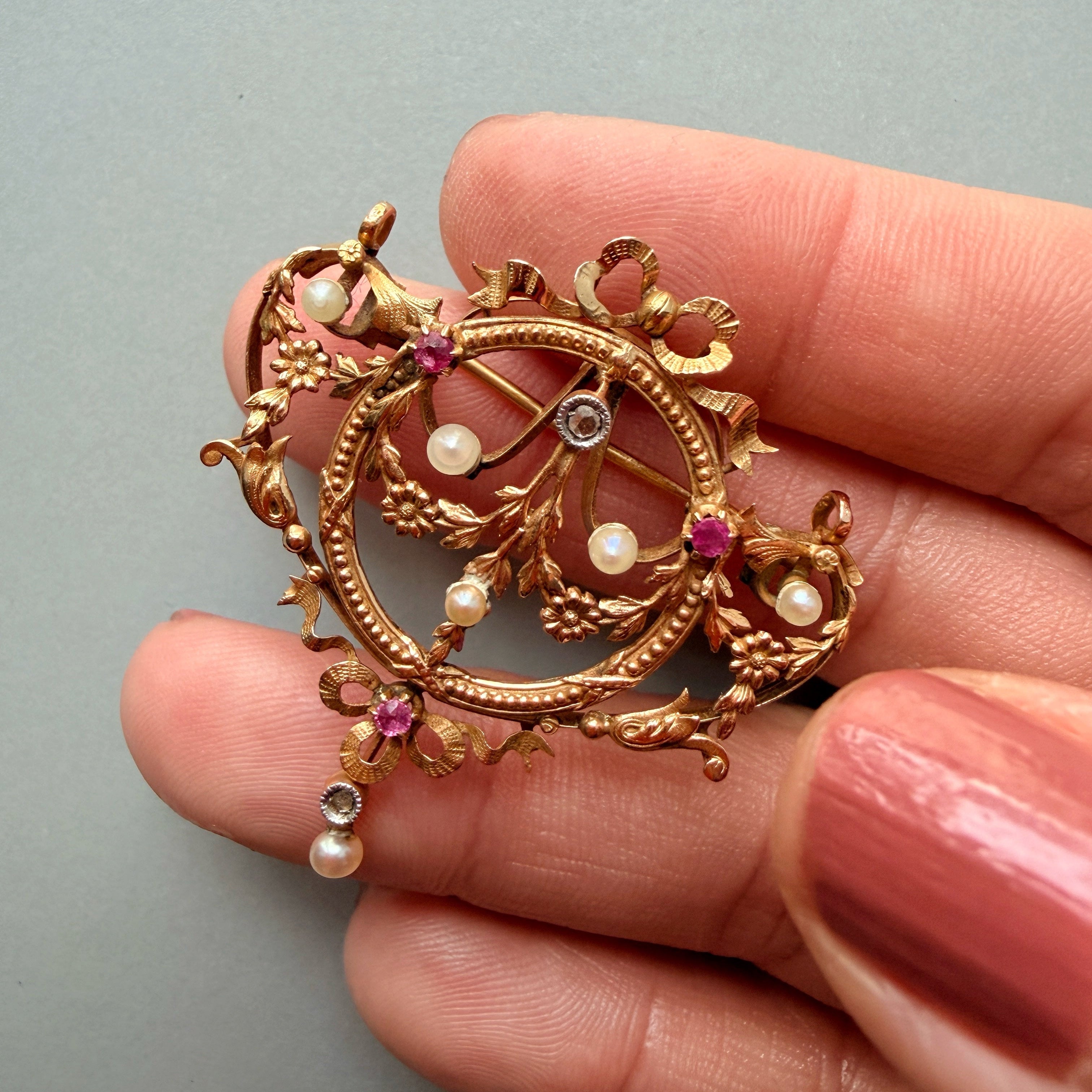 French art nouveau era 18K gold pearl ruby diamond pendant brooch