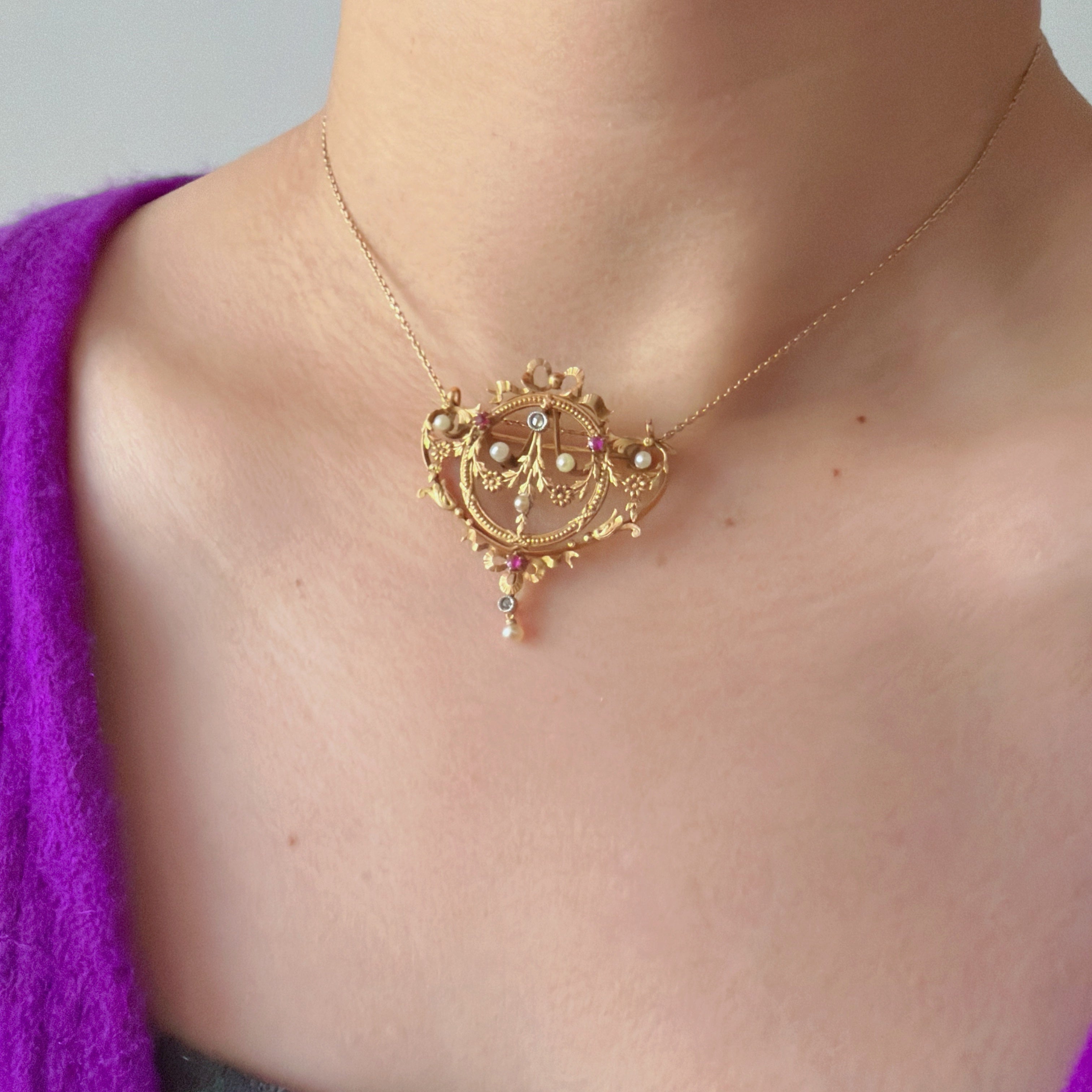 French art nouveau era 18K gold pearl ruby diamond pendant brooch