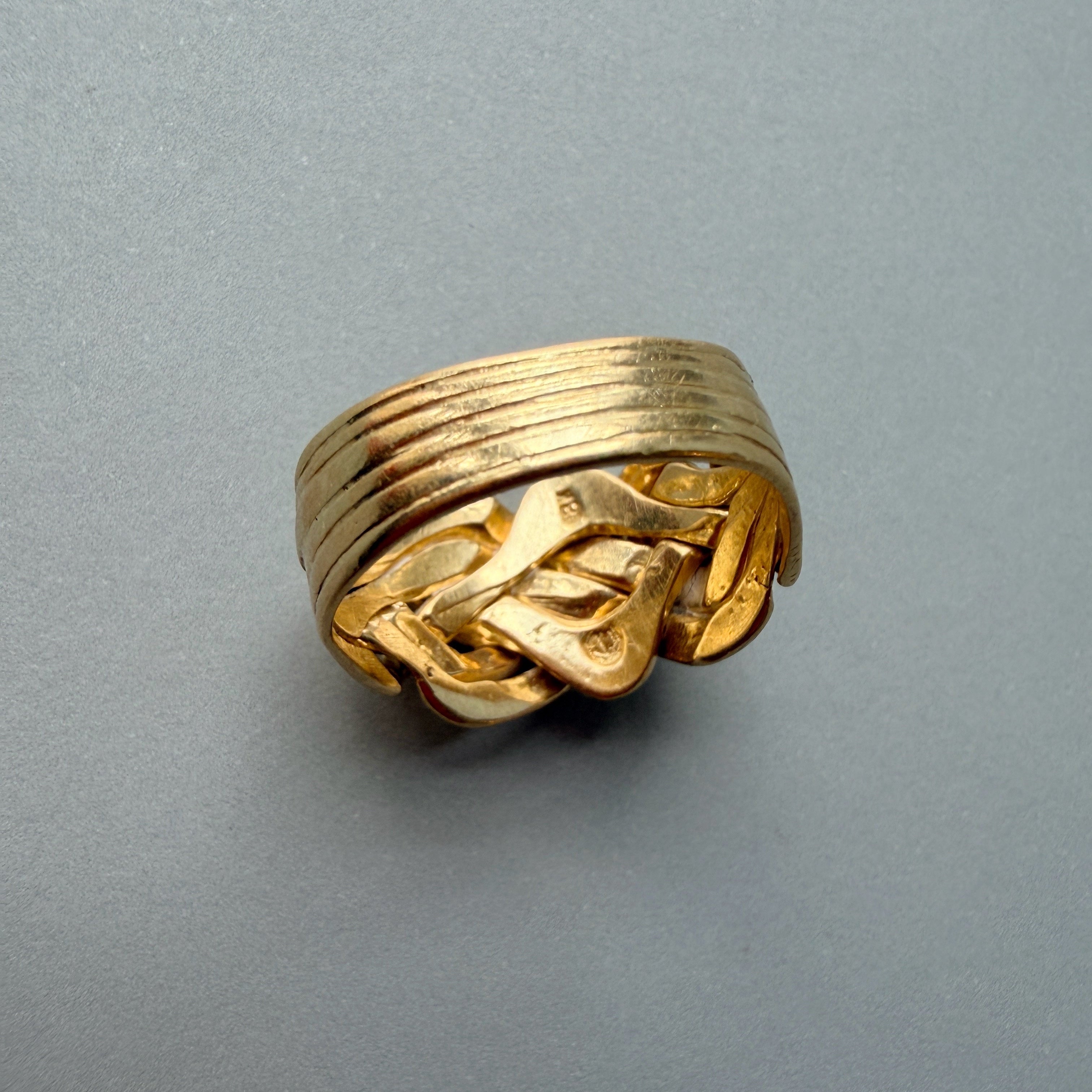 Vintage retro 18K yellow woven gold band ring